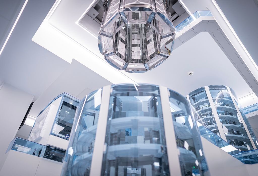 El Hospital La Candelaria inaugura el primer sistema de automatización inteligente de laboratorios en España