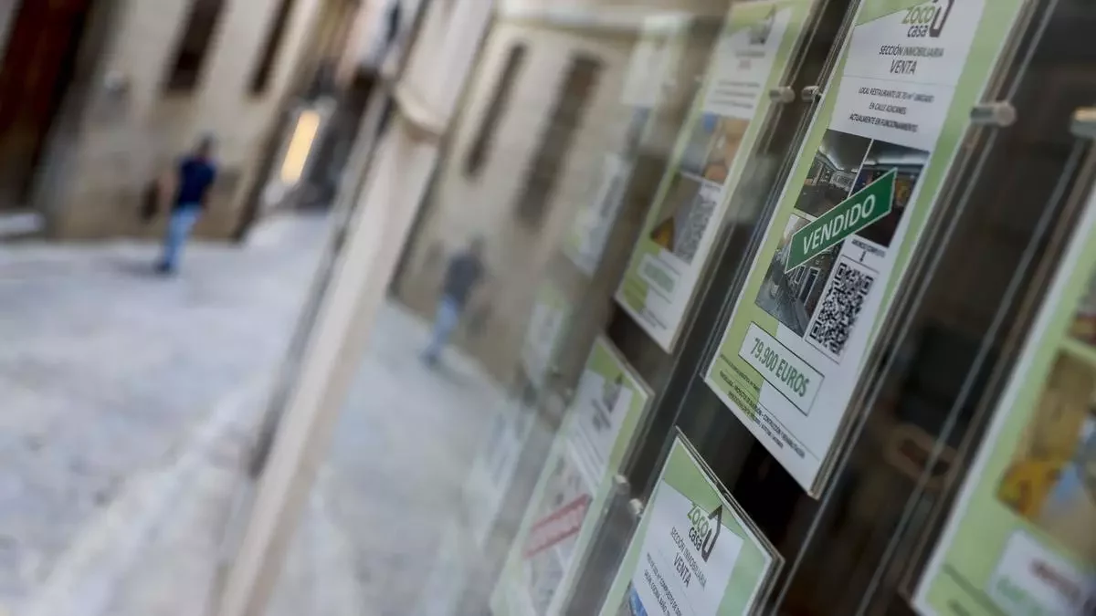 PP y Vox rechazan limitar la compra de vivienda de extranjeros en Canarias y Baleares