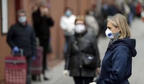Un juez imputa a dos exaltos cargos del Gobierno de Ayuso por las muertes en residencias