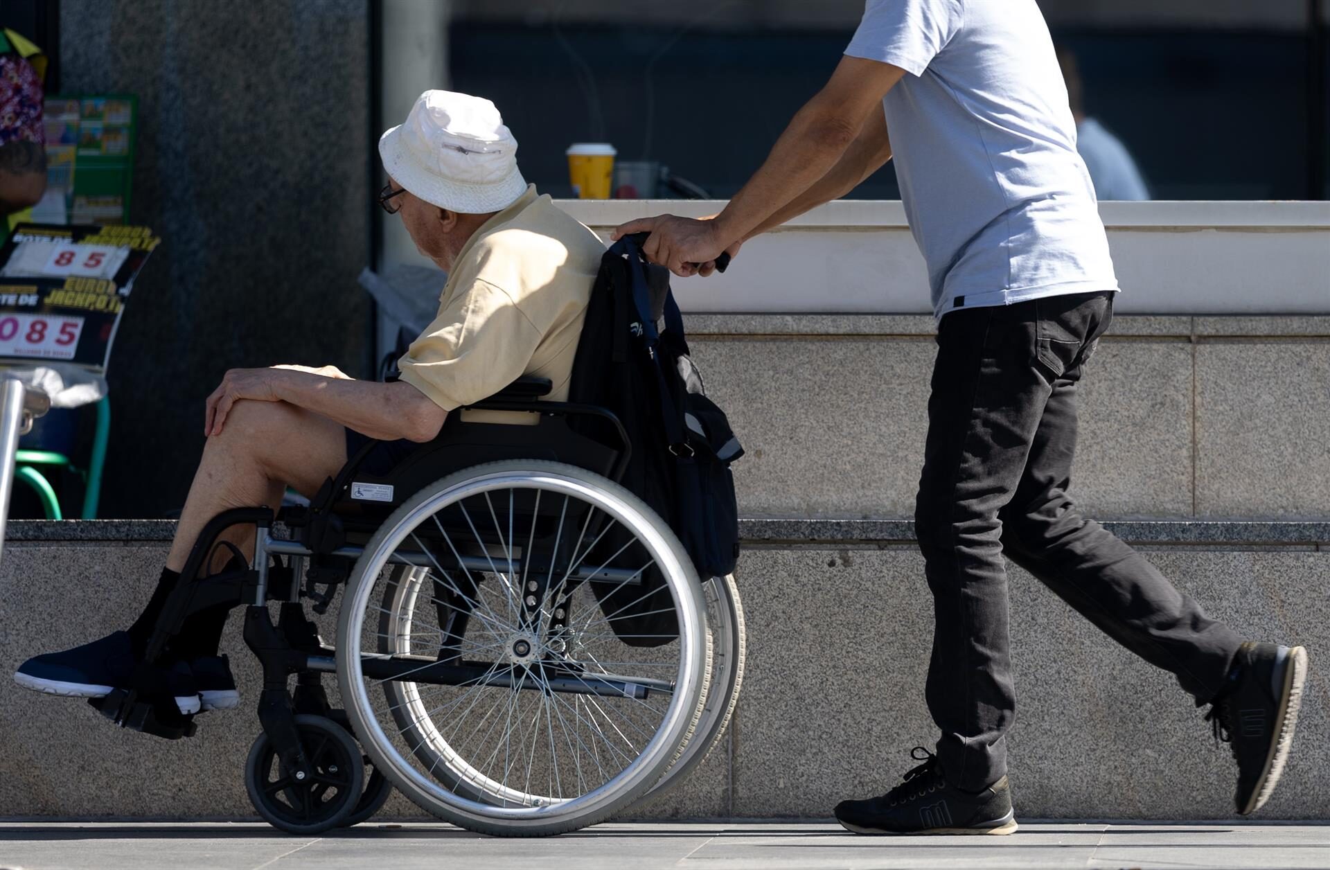 El PSOE pide un «procedimiento de urgencia» para el reconocimiento de la Dependencia para los más vulnerables