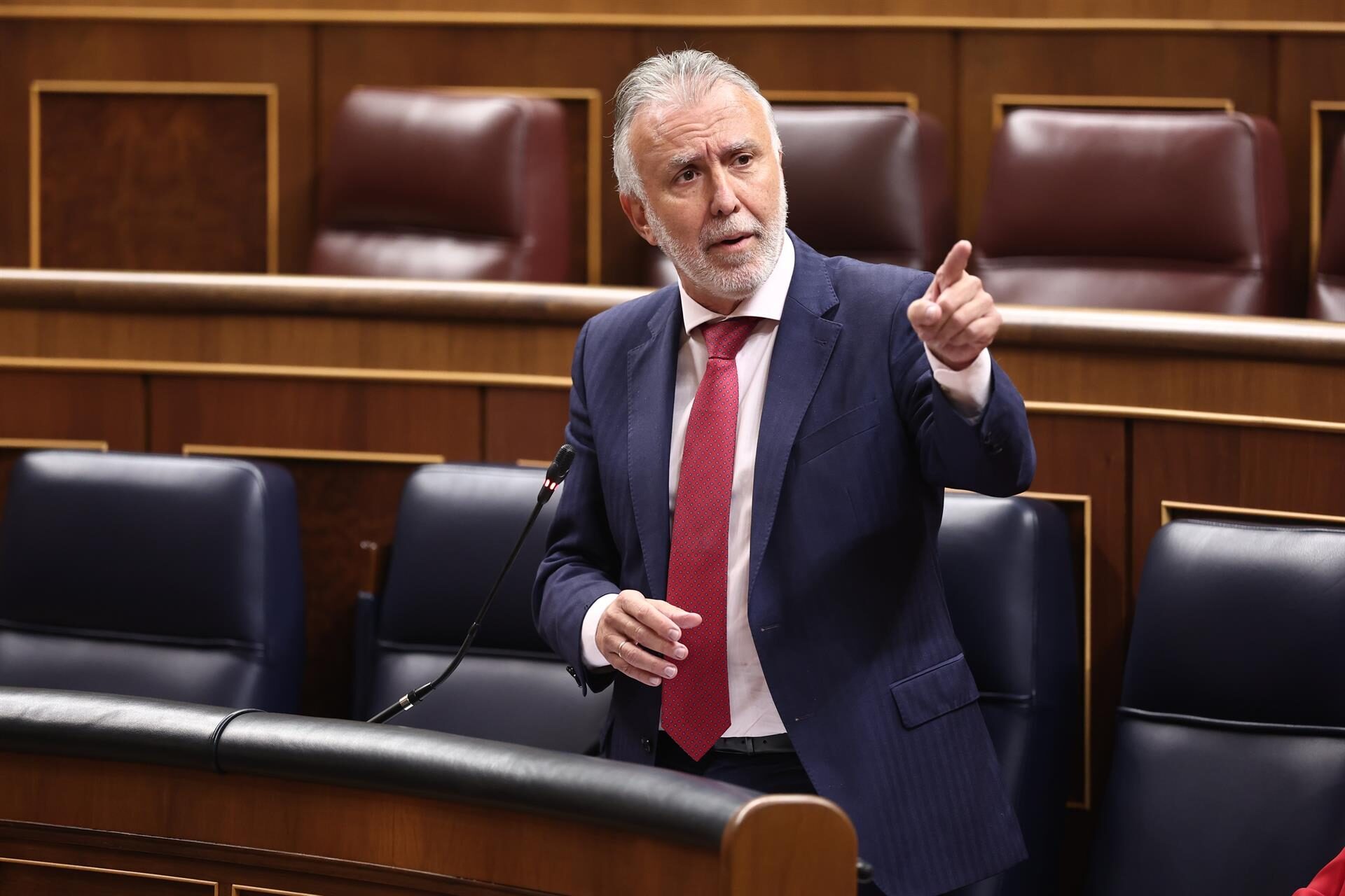 Torres contrapone su mandato en Canarias con el comportamiento de Mazón en la dana y la gestión de residencias de Ayuso