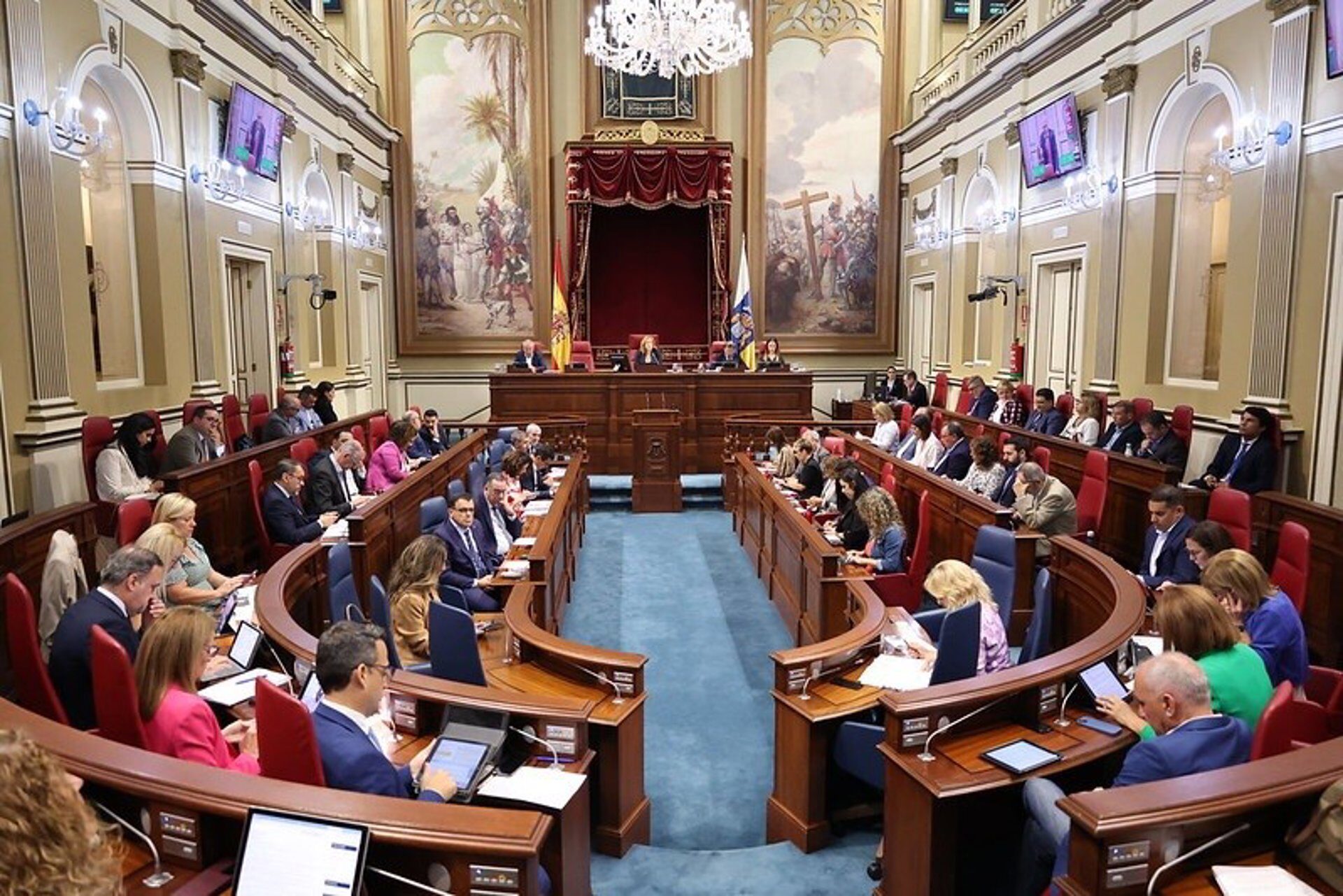 Clavijo niega que el director del SCS revelara «ningún dato» del diputado de NC y se disculpa por el «espectáculo»