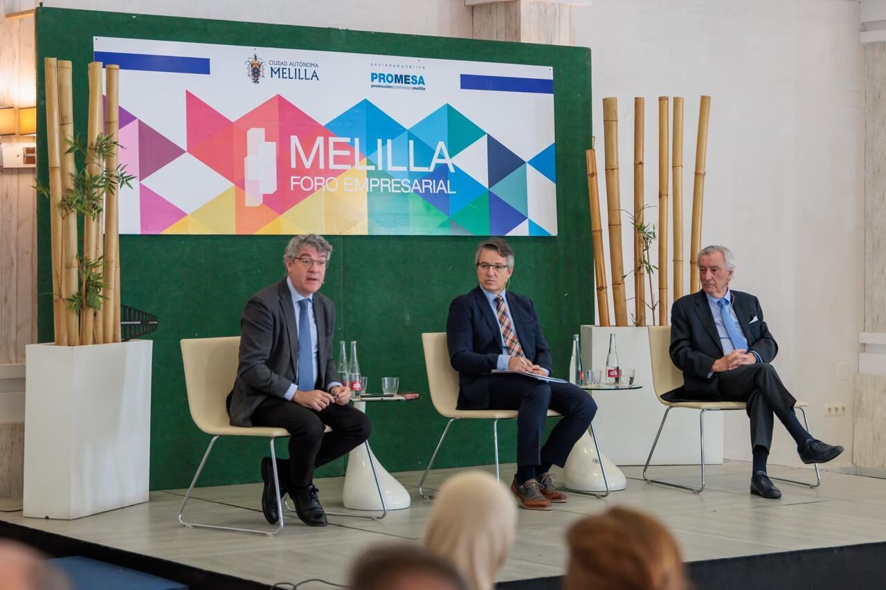 Jorge Dezcallar y Álvaro Nadal destacan el papel estratégico de Melilla en el futuro socioeconómico de España y Europa