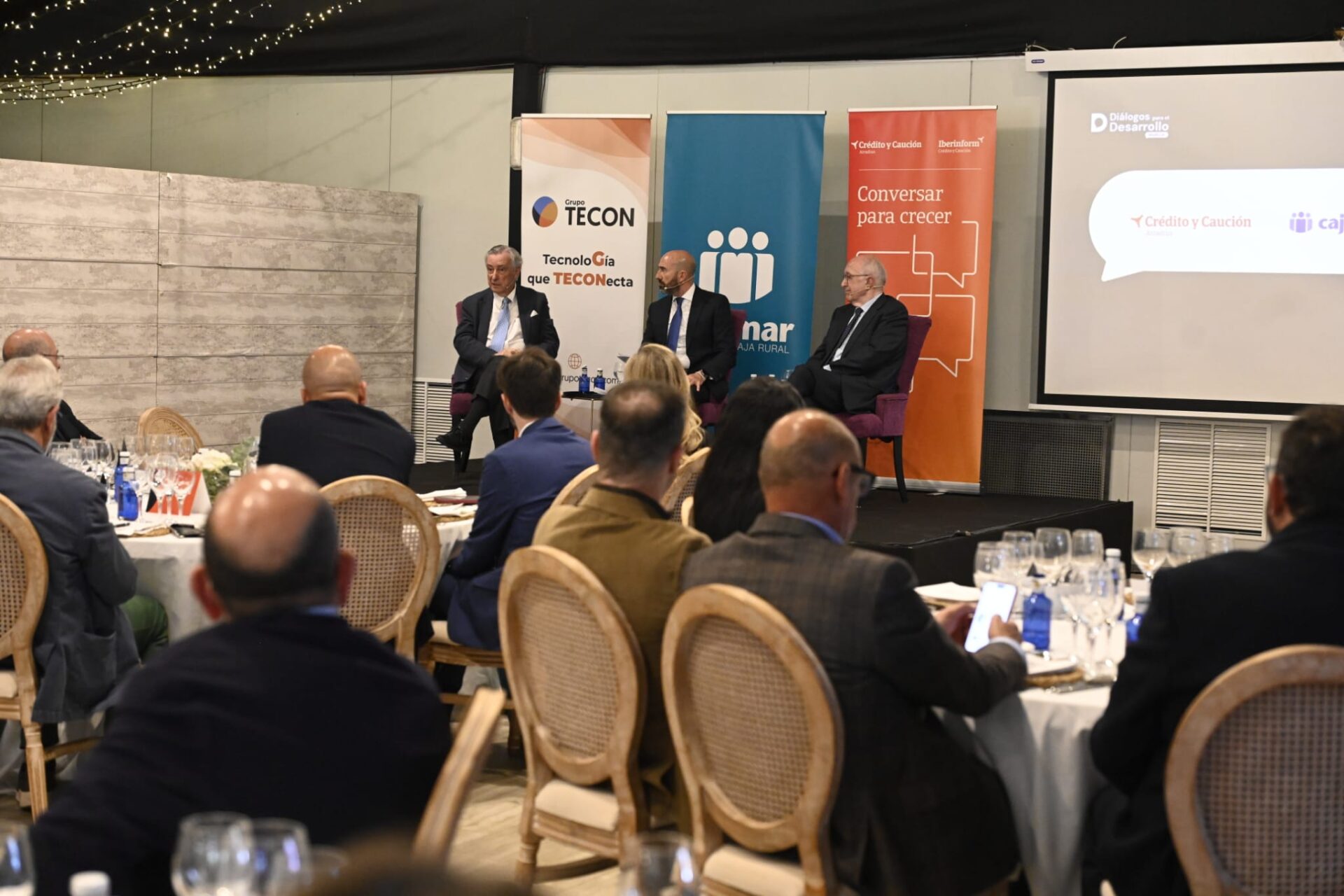 Jorge Dezcallar analiza el nuevo escenario geopolítico marcado por la rivalidad entre potencias en Murcia