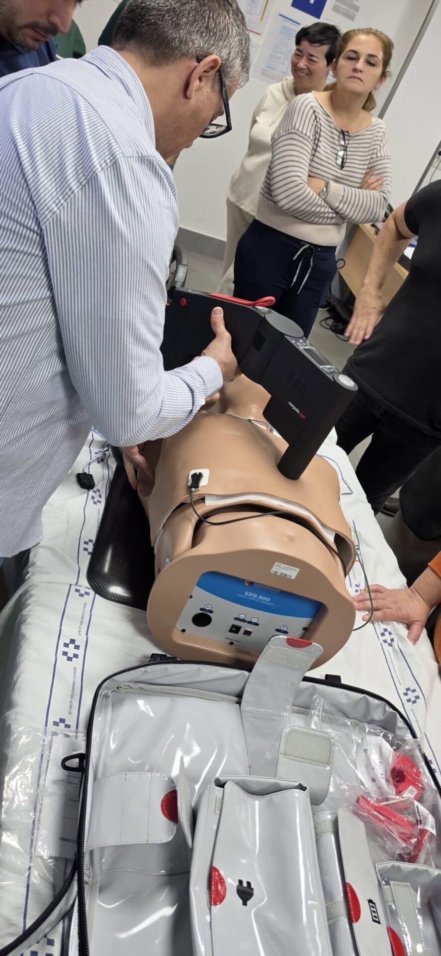 La Gerencia de AP del Área de Salud de Gran Canaria incorpora a sus PAC 10 nuevos dispositivos de RCP