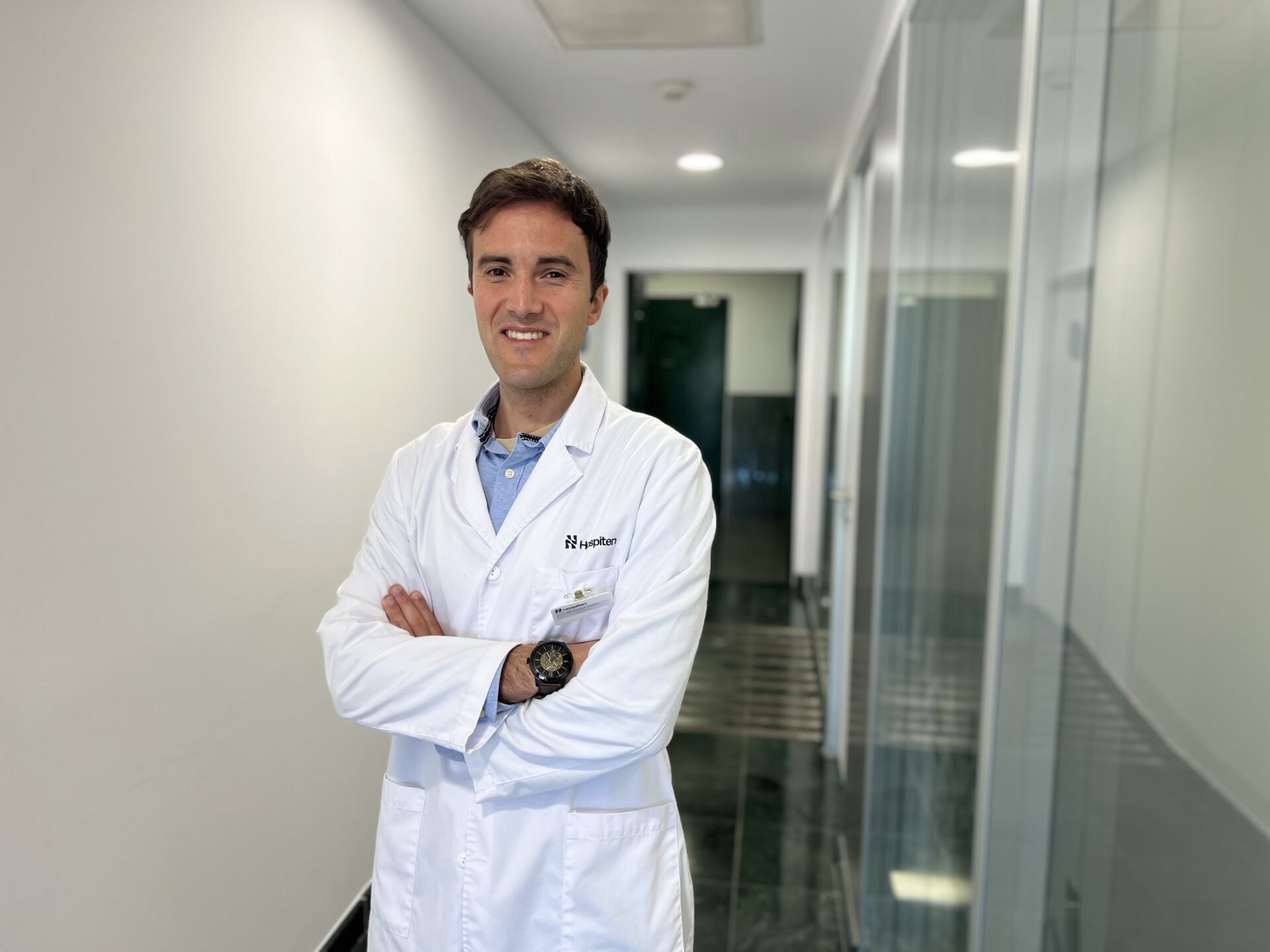 La pérdida de visión asociada a dolor ocular puede esconder una neuritis óptica