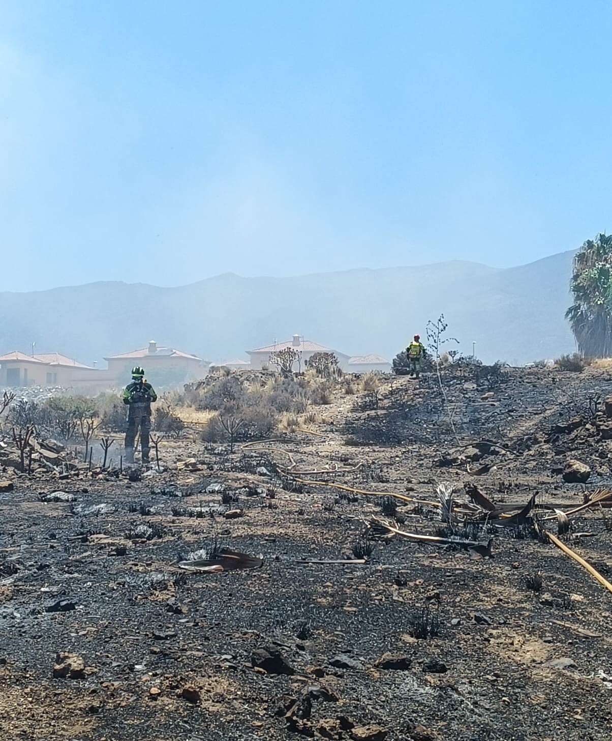 Bomberos de Tenerife intervienen en más de una decena de fuegos de rastrojos en el fin de semana