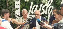 Parlamento de Canarias y Cabildo de Gran Canaria se tiñen de azul por el ‘Día Mundial de la Prevención de Ahogamientos’