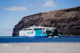 Los billetes de ferry en Canarias se encarecen un 33% en el segundo trimestre, según Ferryhopper