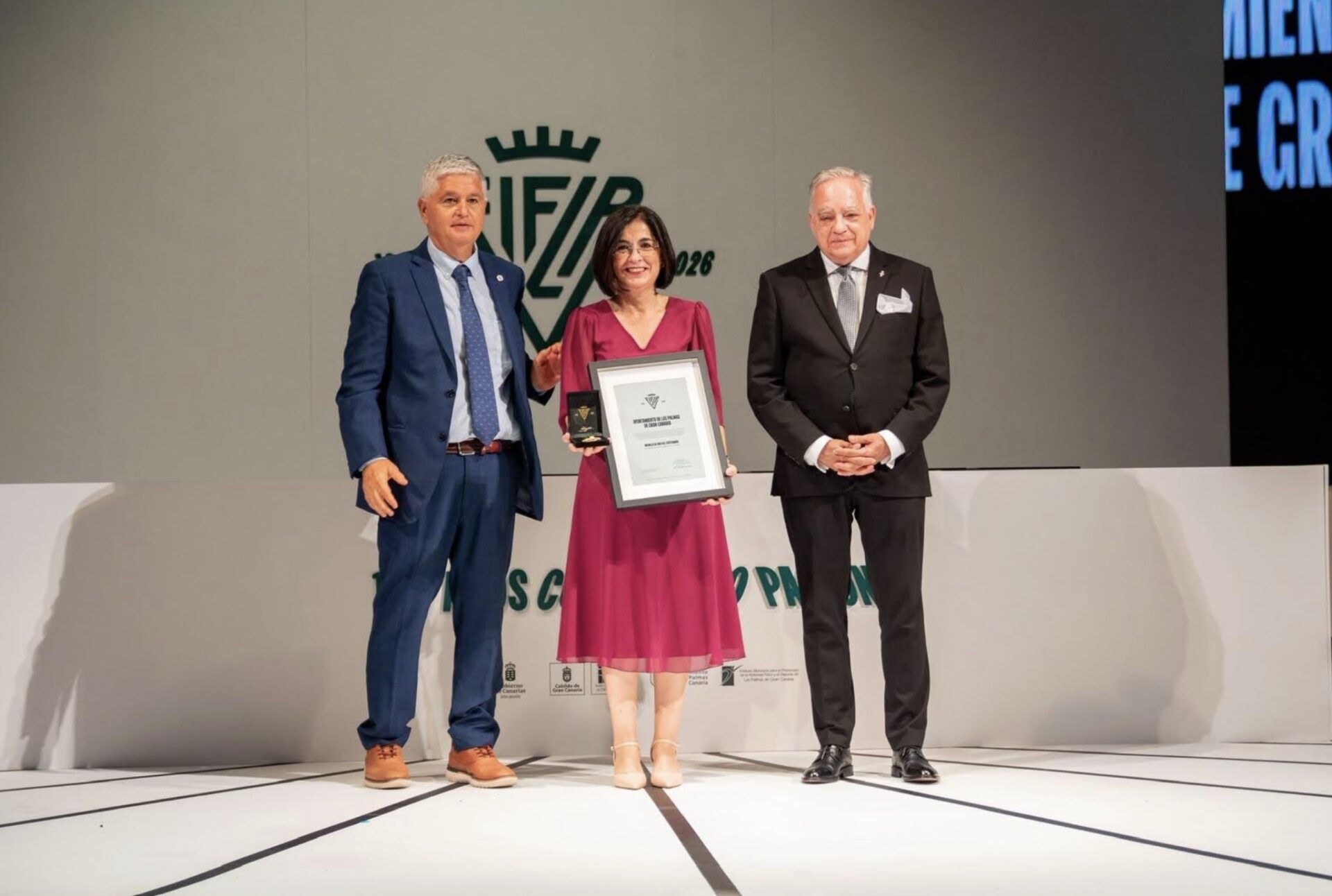 La ciudad recibe la Medalla de Oro del Centenario de la Real Federación de Fútbol de Las Palmas
