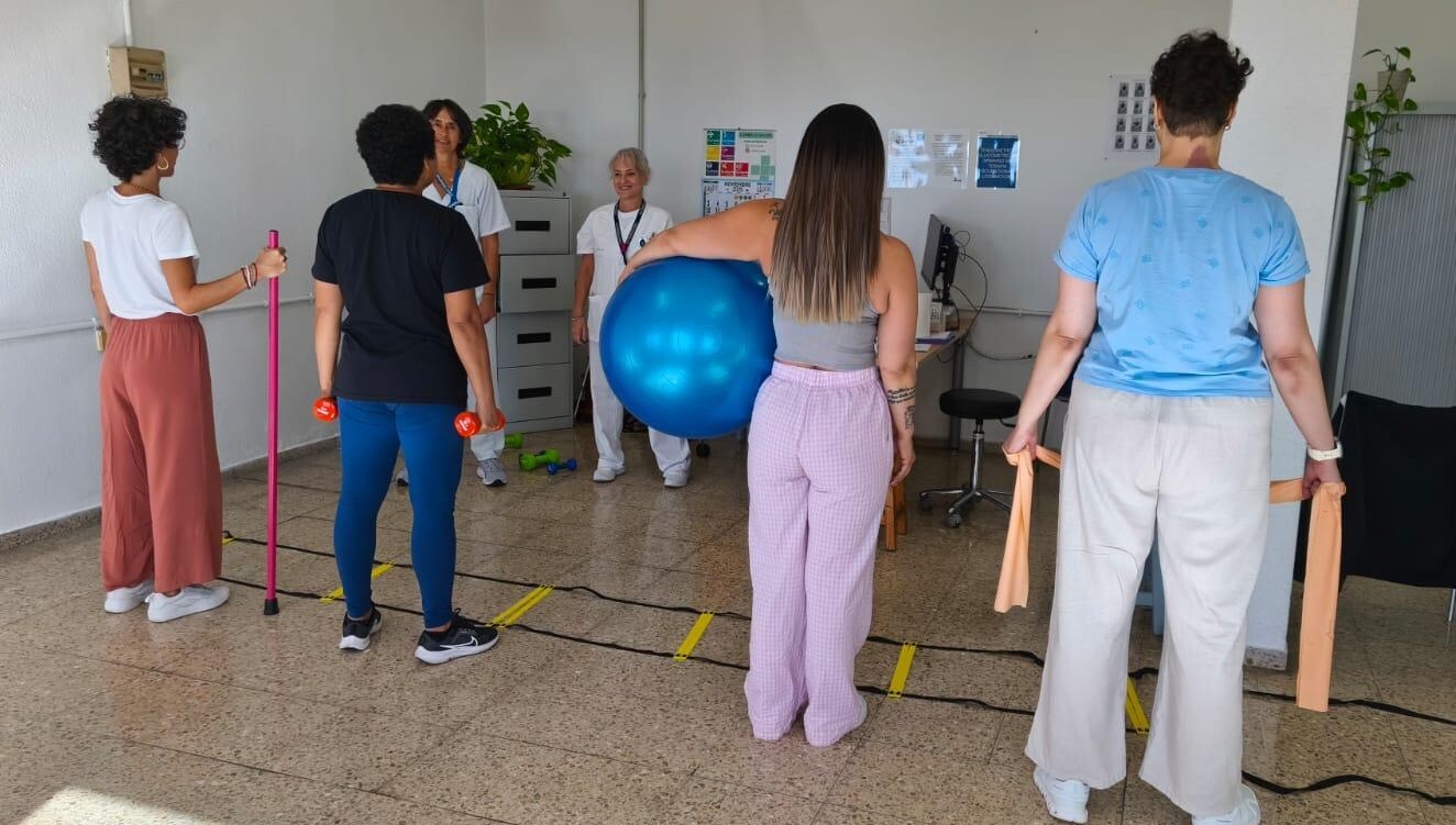 El servicio de Fisioterapia del Hospital La Candelaria realiza unas 95.000 sesiones de tratamientos al año