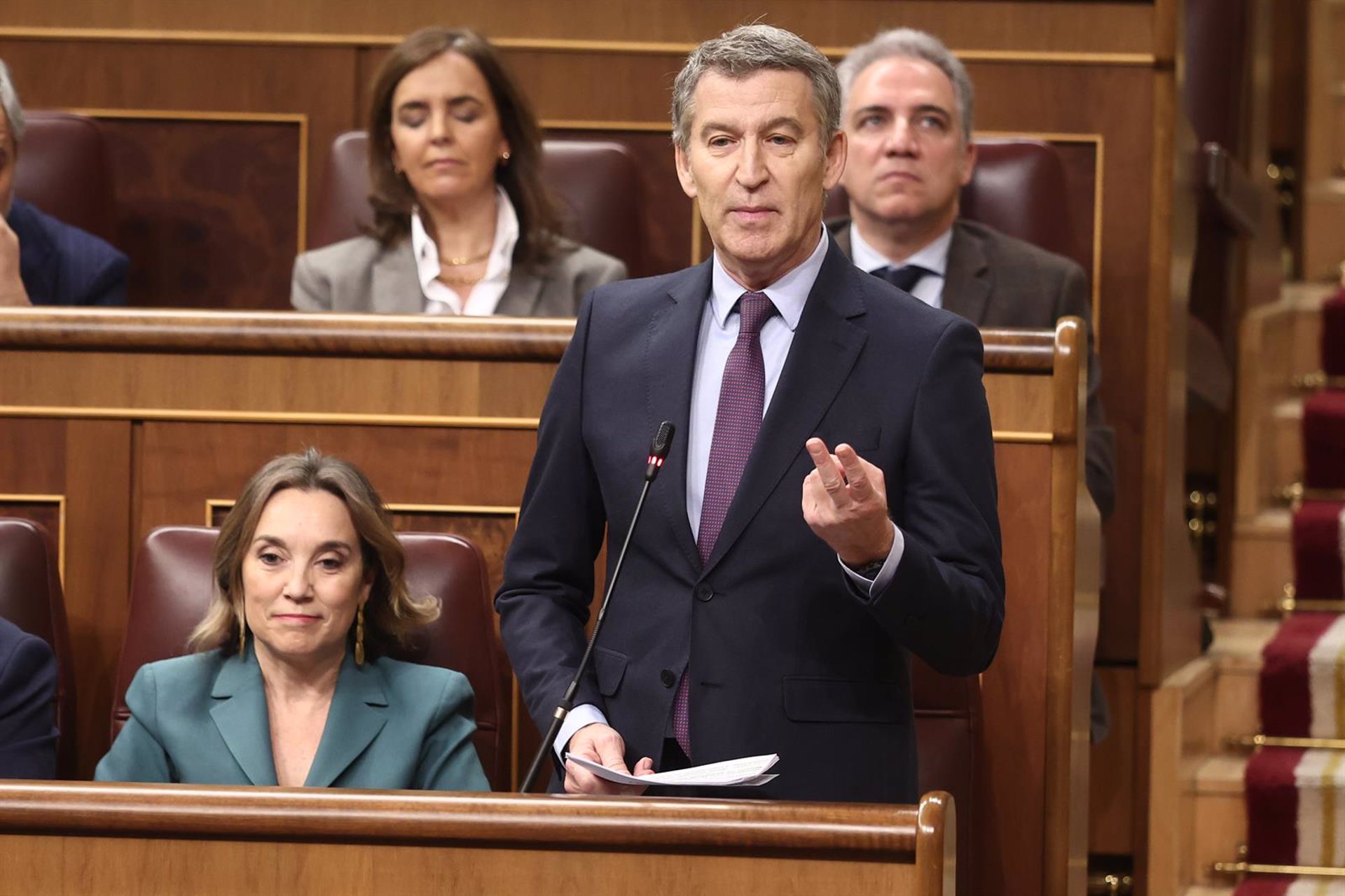 Feijóo, a Yolanda Díaz tras el choque por SMI entre Sumar y PSOE: «A Pablo Iglesias esto no se lo habrían colado»