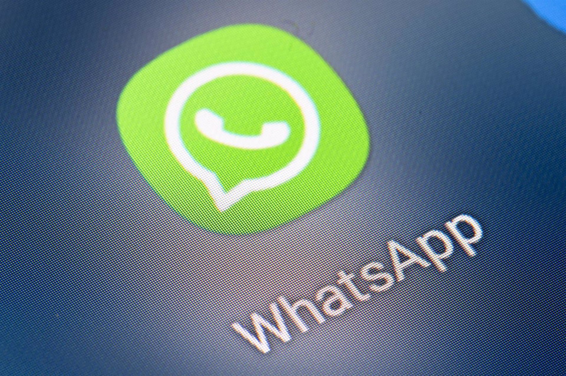 Condenado a 7 años sin WhatsApp por embaucar a una menor para intercambiar imágenes sexuales