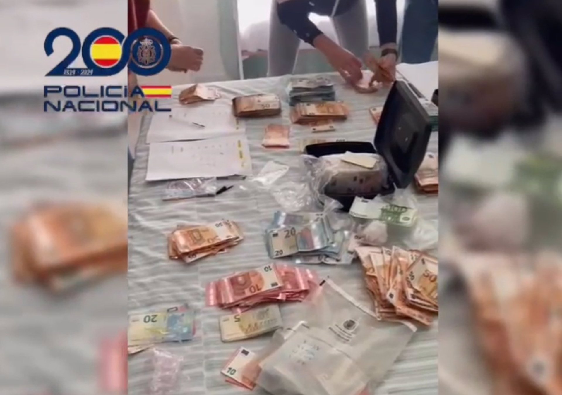 Hallan casi 100.000 euros y medio kilo de cocaína en la vivienda de un detenido por drogas en Cádiz