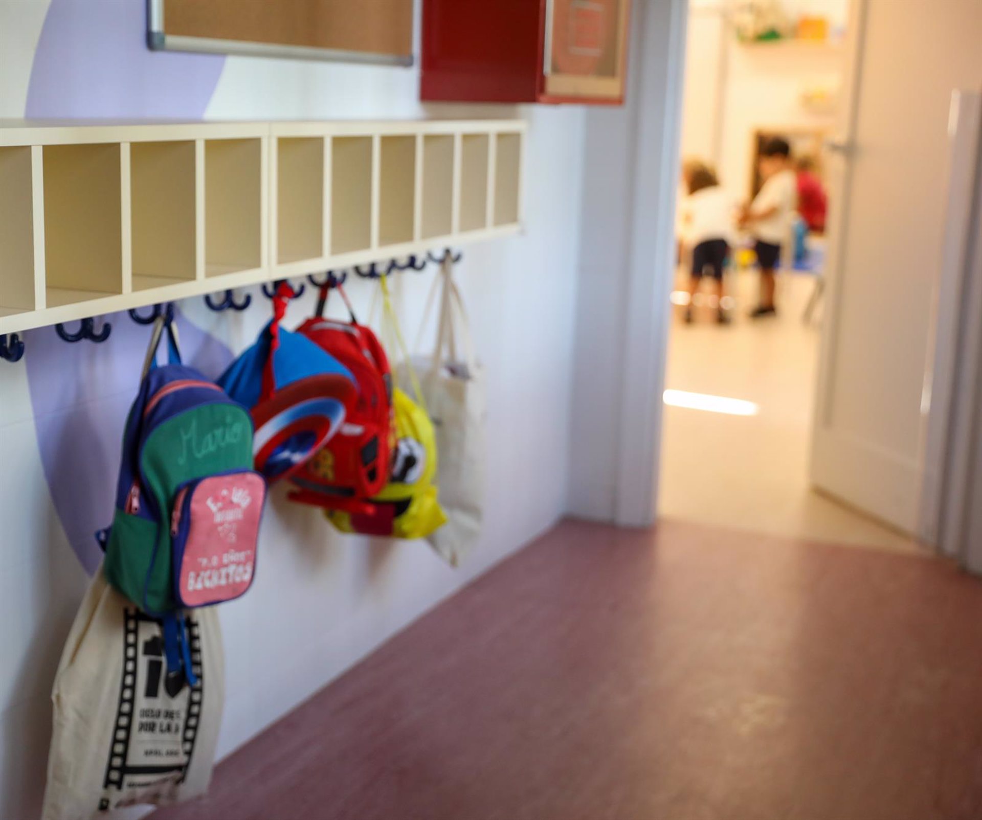 Bruselas pide evaluación legal y financiera de petición de España de impartir catalán a españoles en Escuelas Europeas