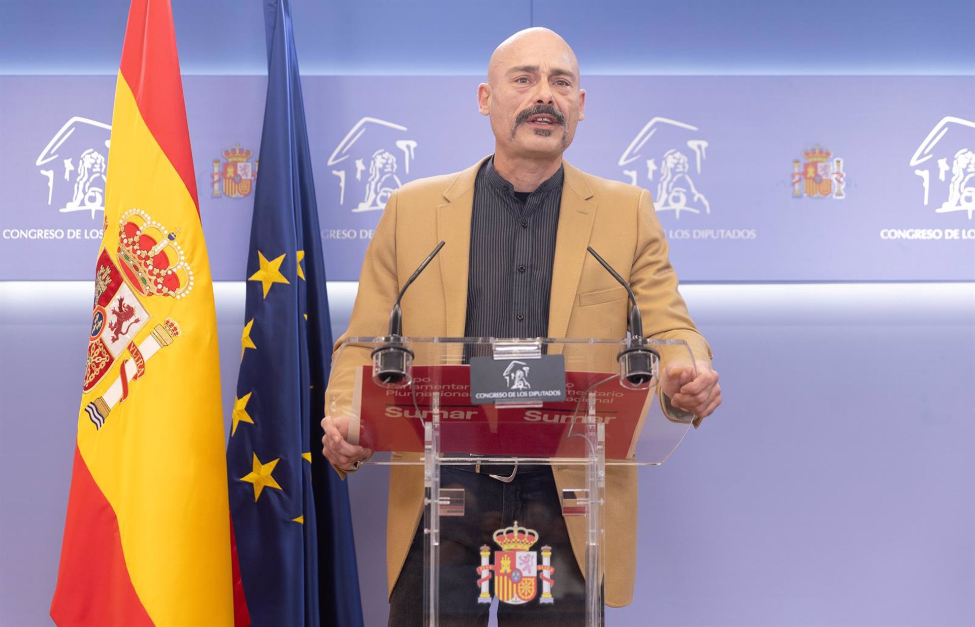 Sumar afirma que quiere unidad «sin vetos» y está dispuesto a hablar con Podemos pero avisa: «Esto no es una telenovela»