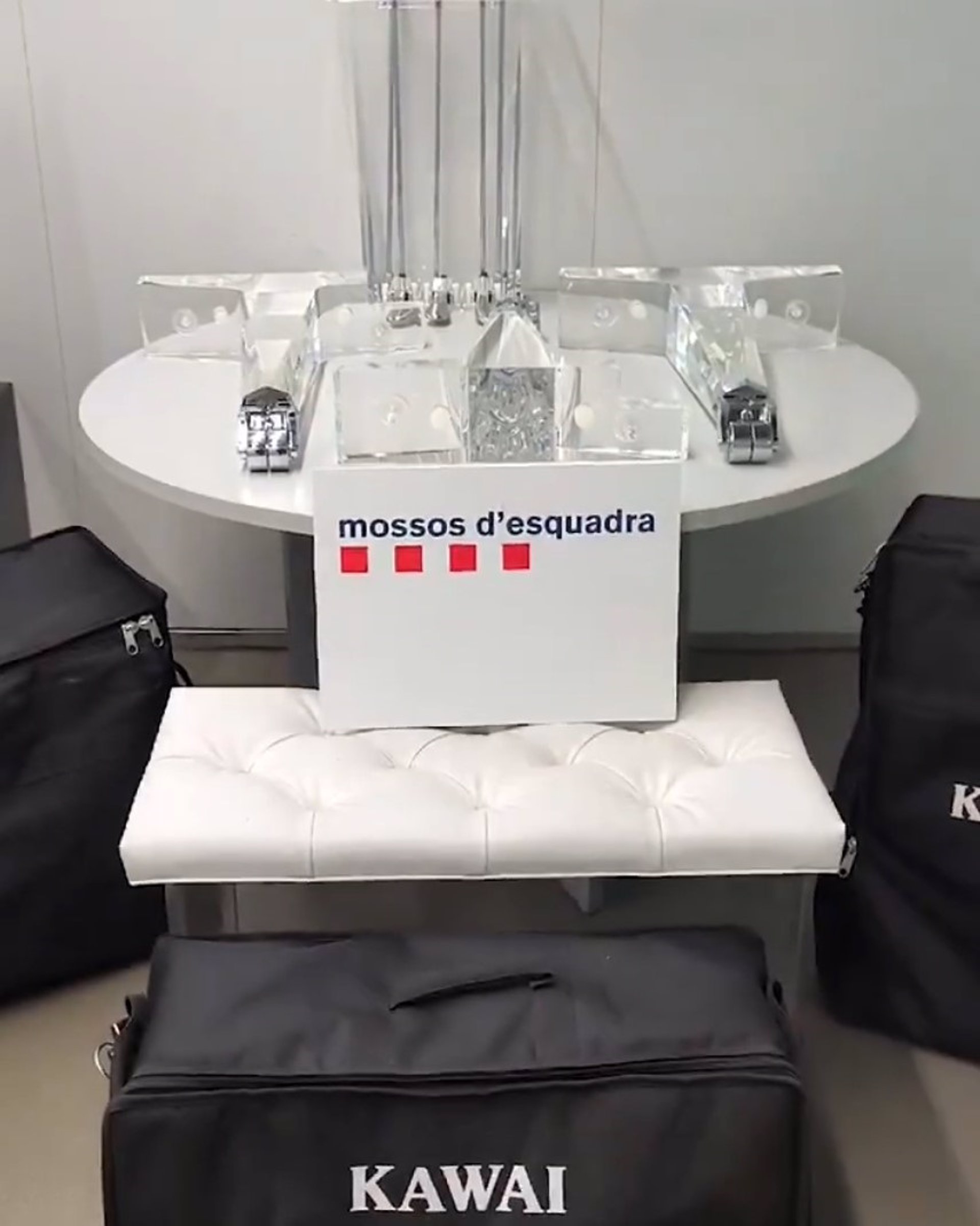 Los Mossos recuperan piezas robadas de un piano de 1 millón de euros del que solo hay 5 en el mundo