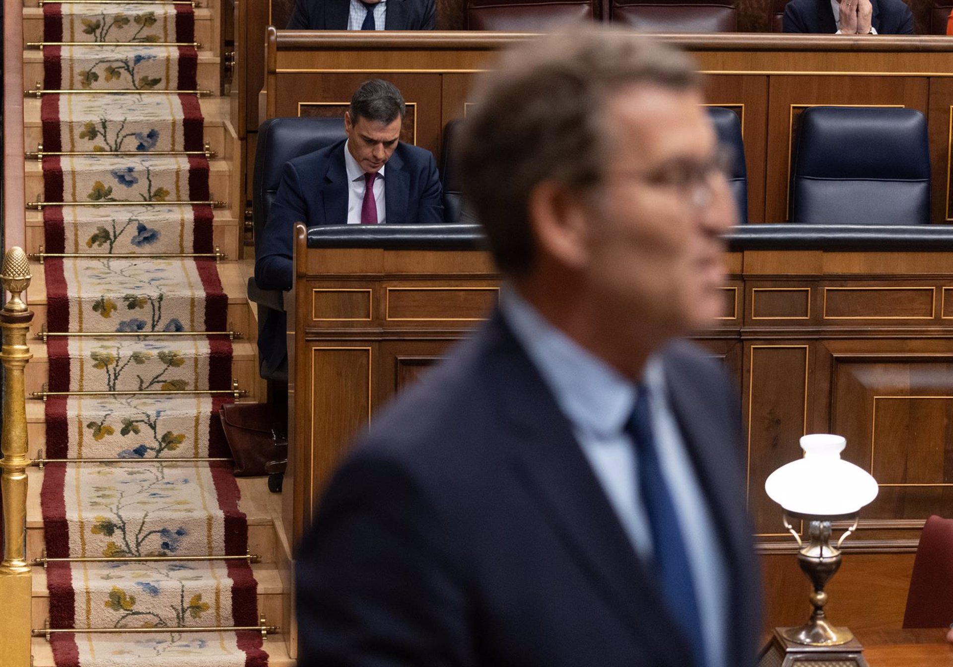 Sánchez asegura que las únicas viviendas que preocupan al PP son el ático de Ayuso y el chalé de la pareja de Feijóo