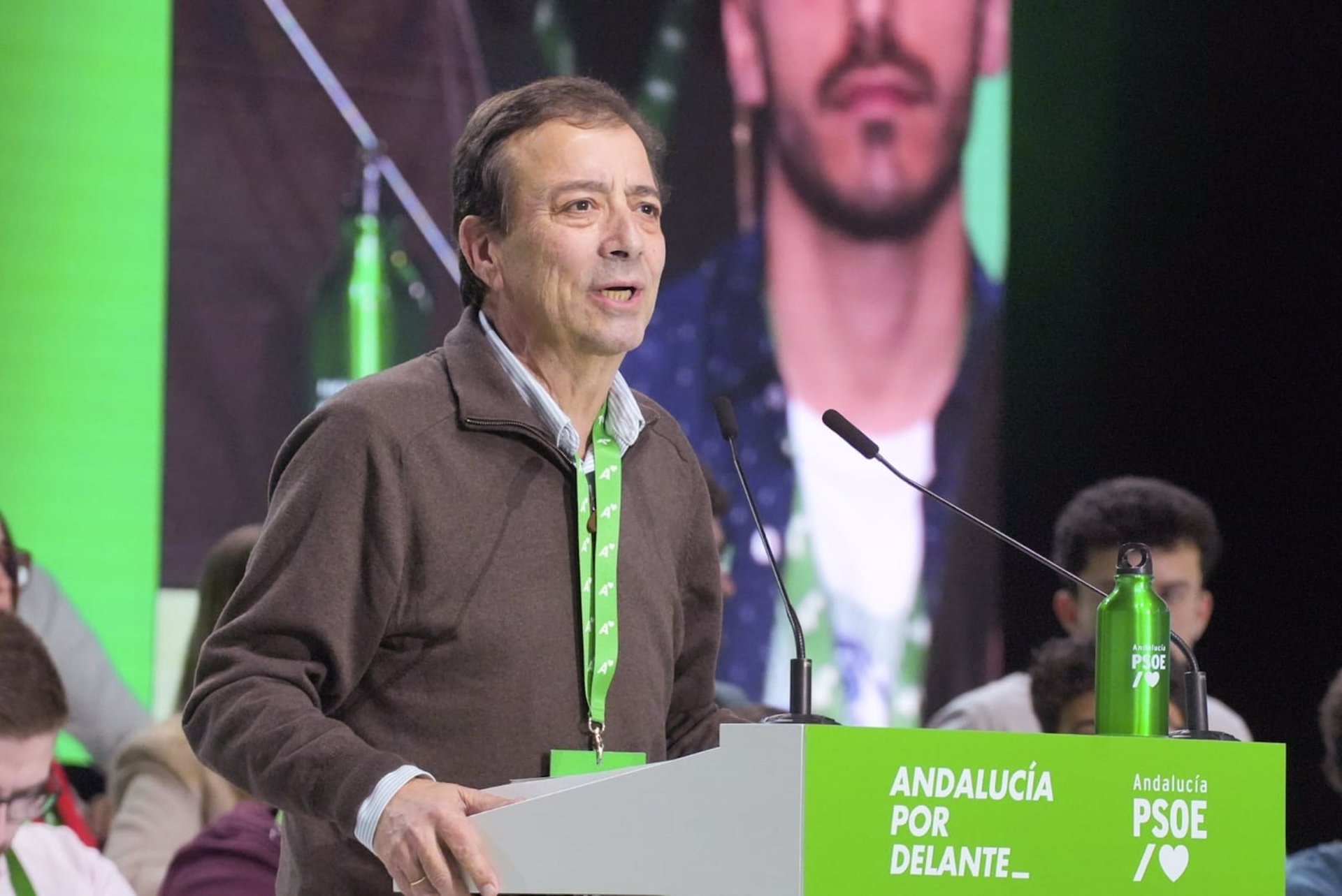 Fernández Vara apoya a Montero en el «reto monumental» de «dar la vuelta a las encuestas en año y medio»