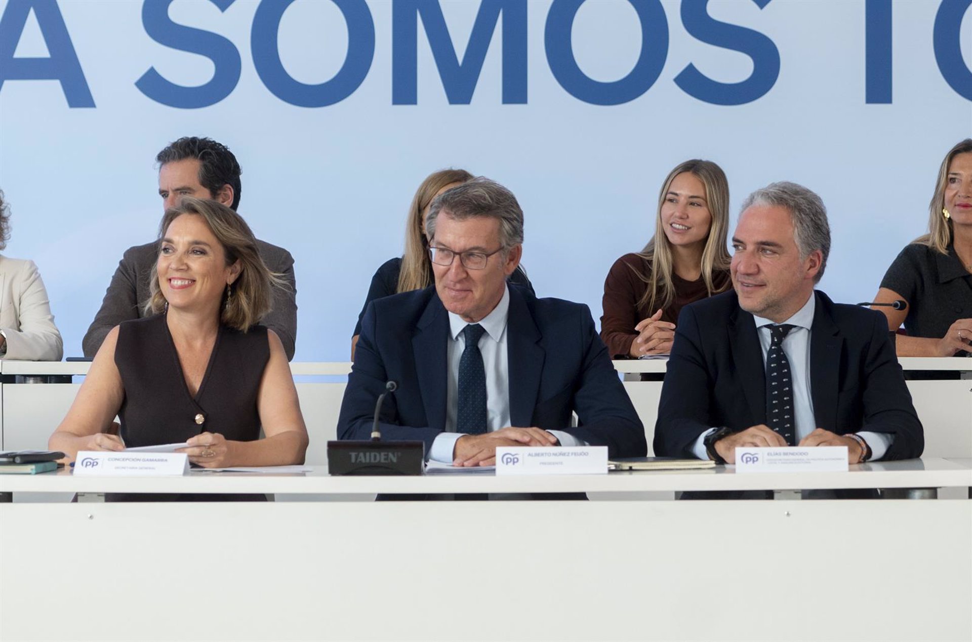 Feijóo retoma la batalla económica: contra el «saqueo fiscal» de Sánchez y el «silencio» de Vox con aranceles de Trump