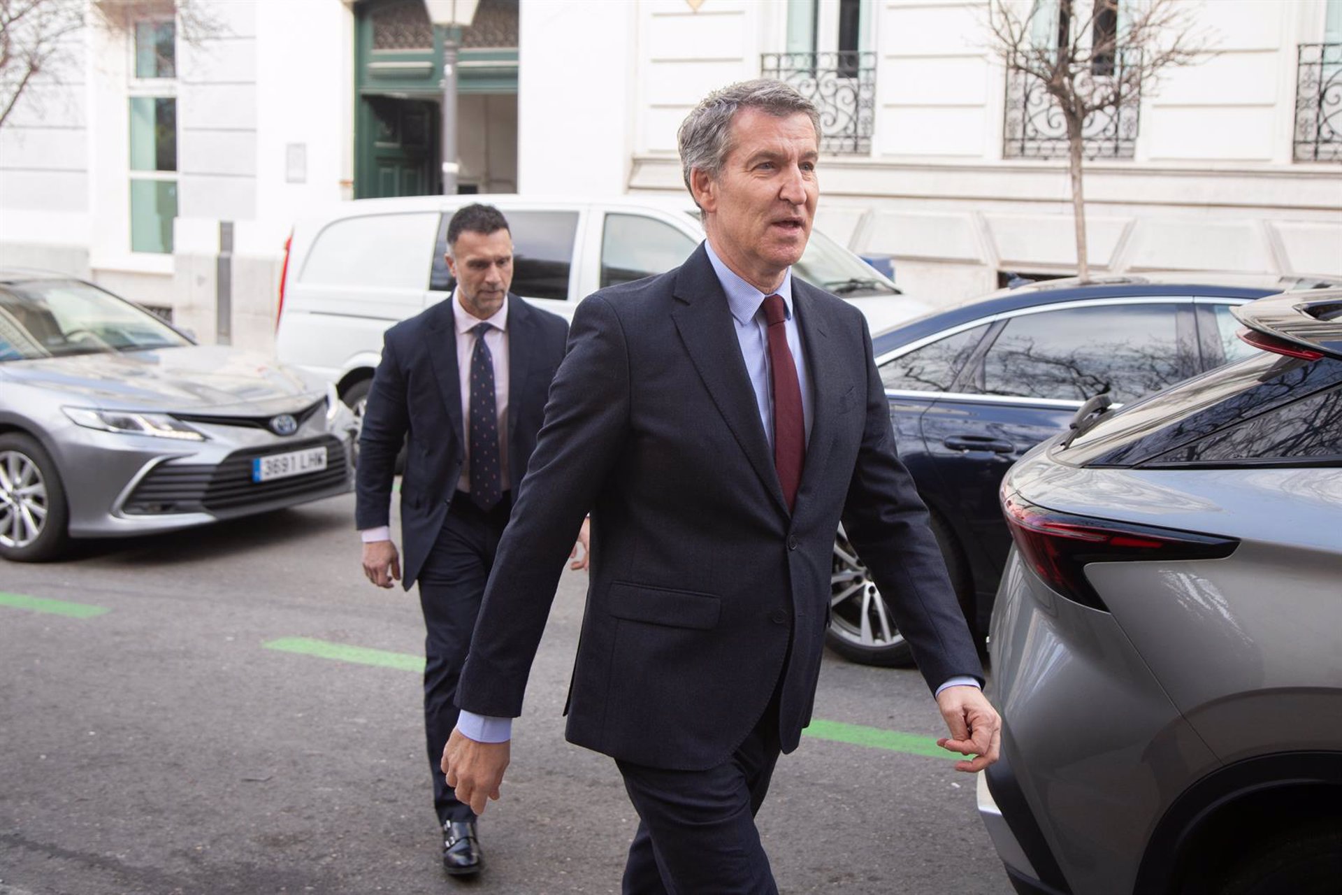 Feijóo dice que Sánchez viaja a Kiev «por figurar» y avisa que no puede haber paz si no están en la mesa Ucrania y la UE