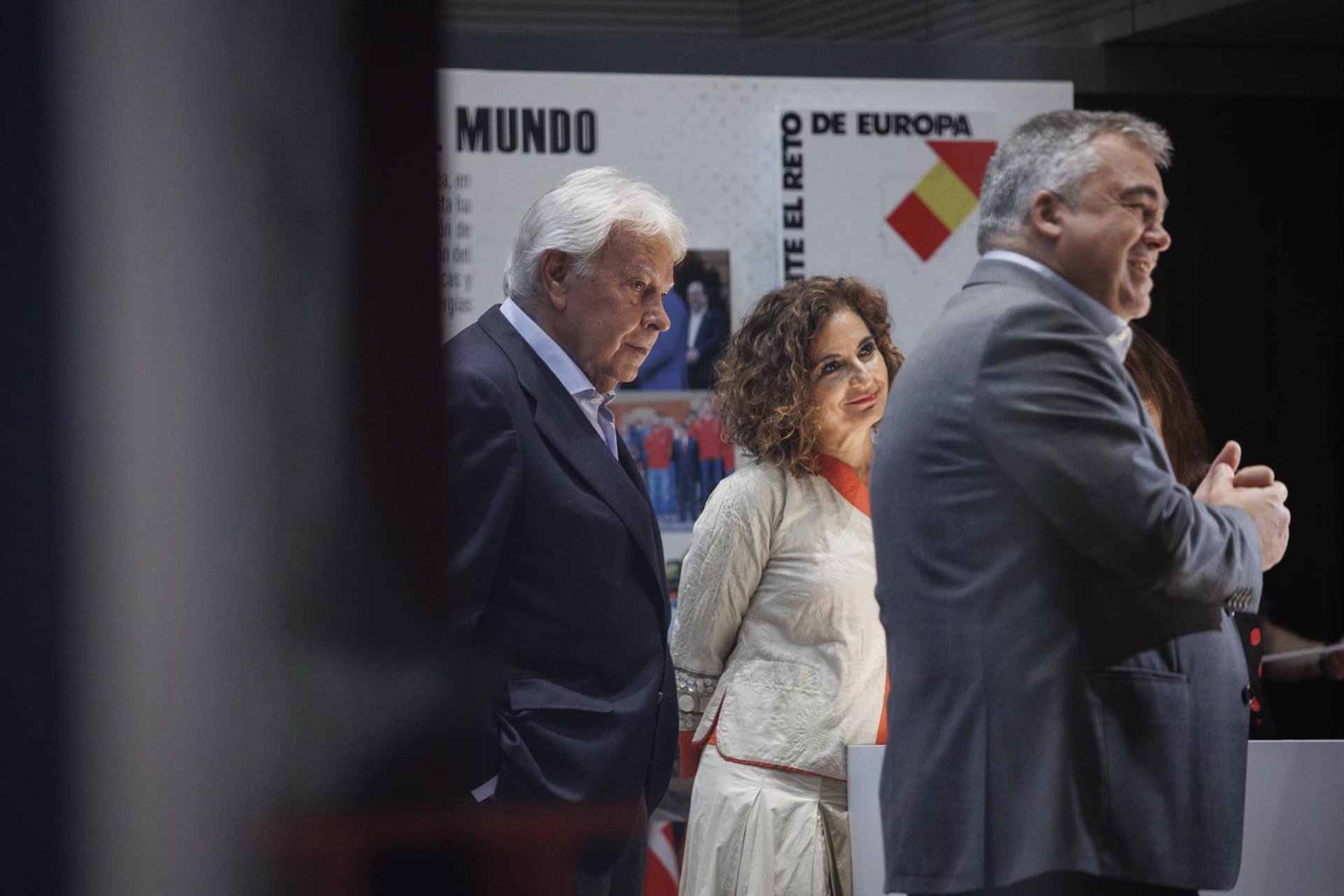 Montero, sobre las críticas de Felipe González a que compatibilice PSOE-A y Hacienda: «Tiene su opinión y la respeto»