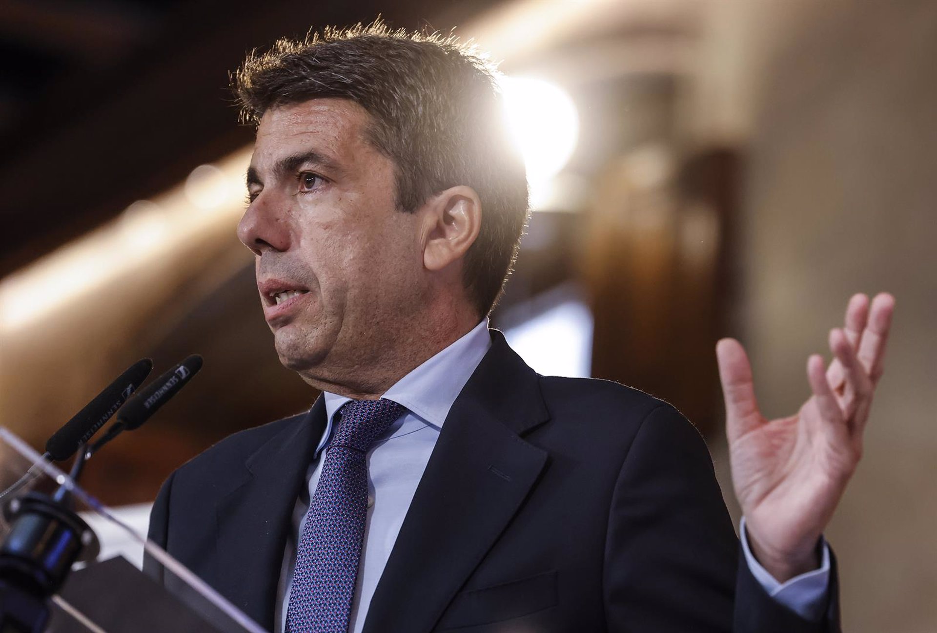 Mazón apela a la «unidad de acción» para reforzar la competitividad de los mercados ante «desafíos arancelarios» de EEUU