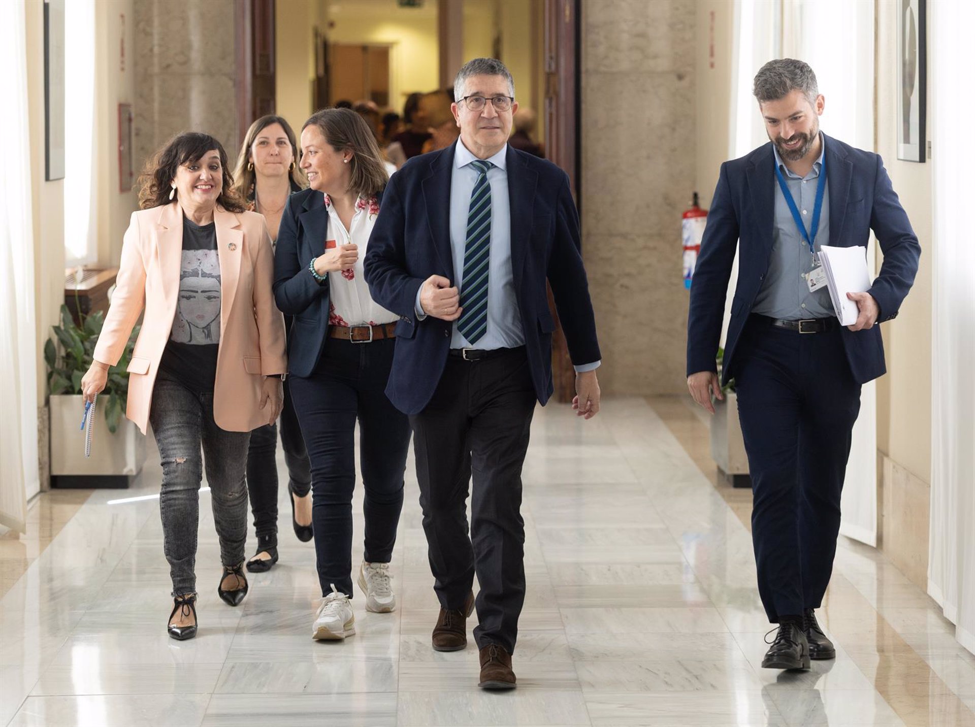 El PSOE niega que exista un cupo arancelario para Cataluña y asegura que las ayudas llegan a empresas y no a comunidades