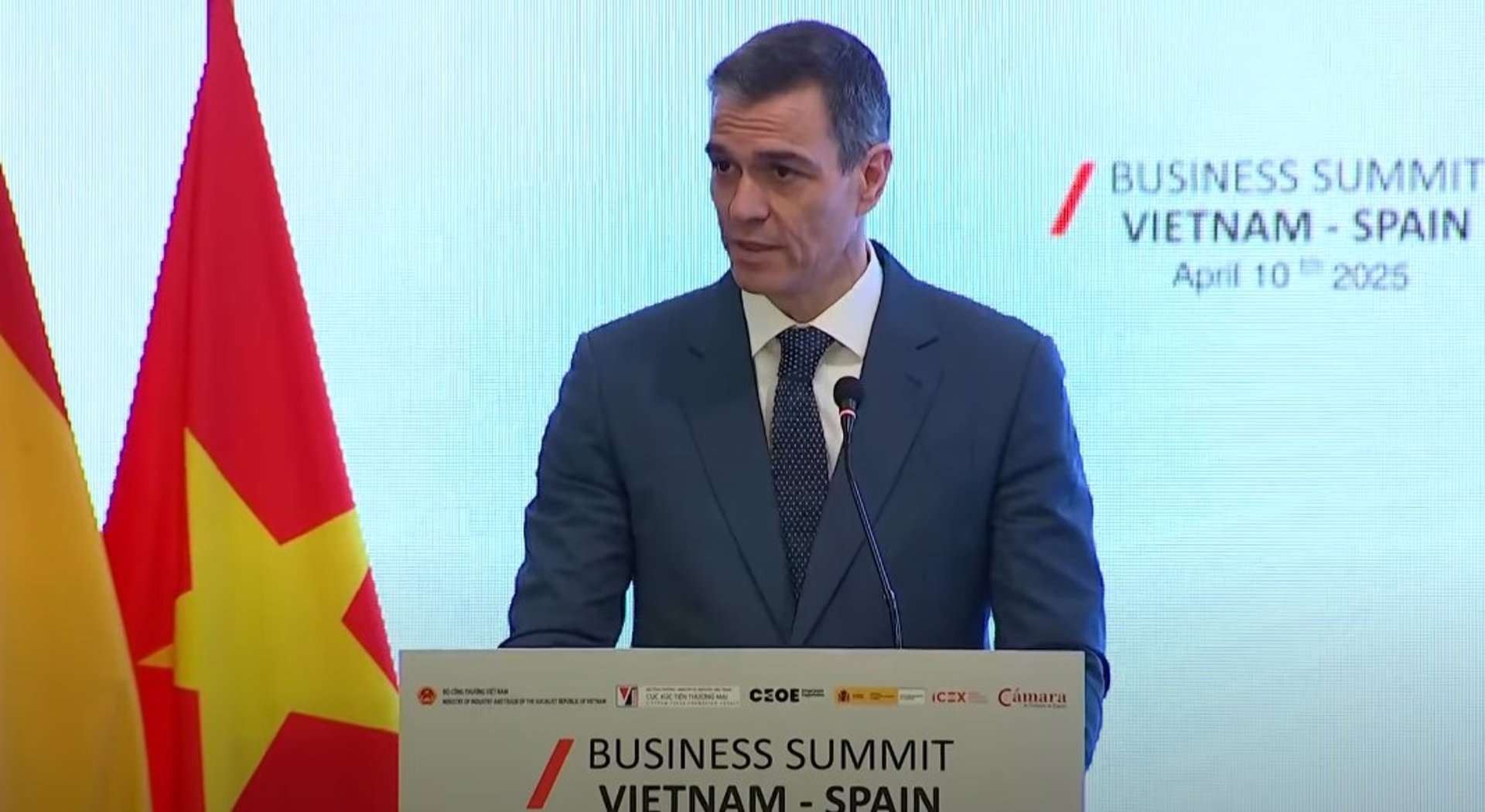 Sánchez defiende la postura de «puertas abiertas» en el comercio frente a la política arancelaria de EEUU