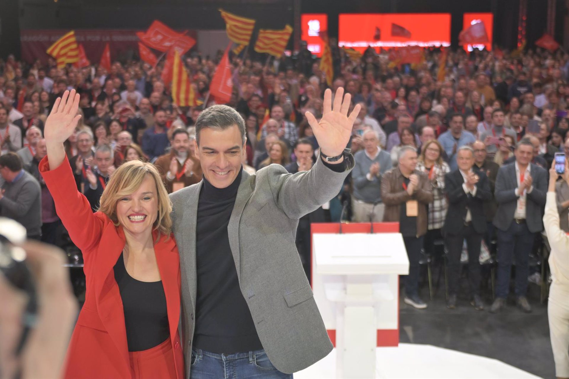 Sánchez sale en defensa de Pilar Alegría tras denunciar que está siendo víctima de un «machismo repugnante»