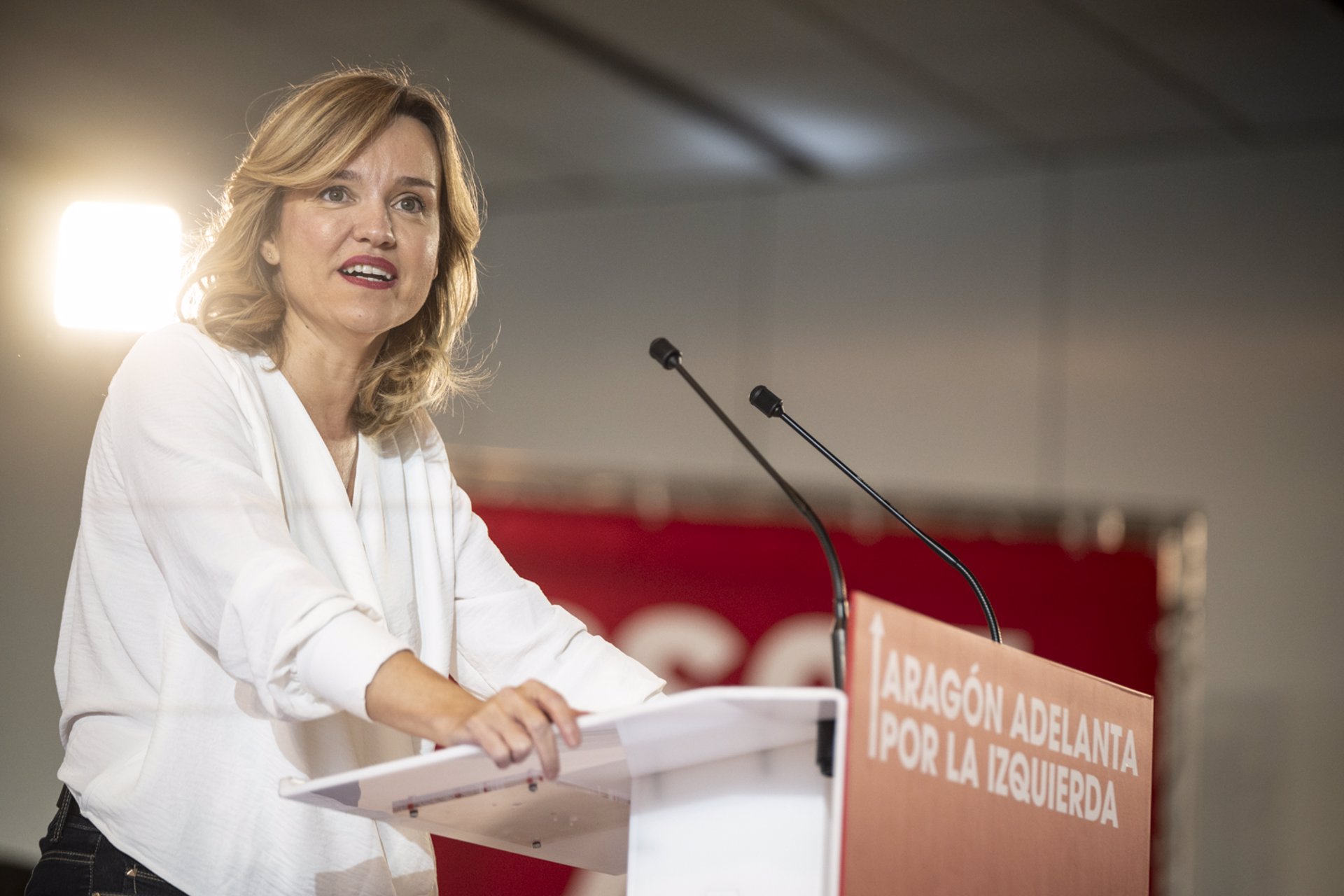 Pilar Alegría denuncia que lleva «48 horas siendo víctima de un machismo repugnante e intolerable»