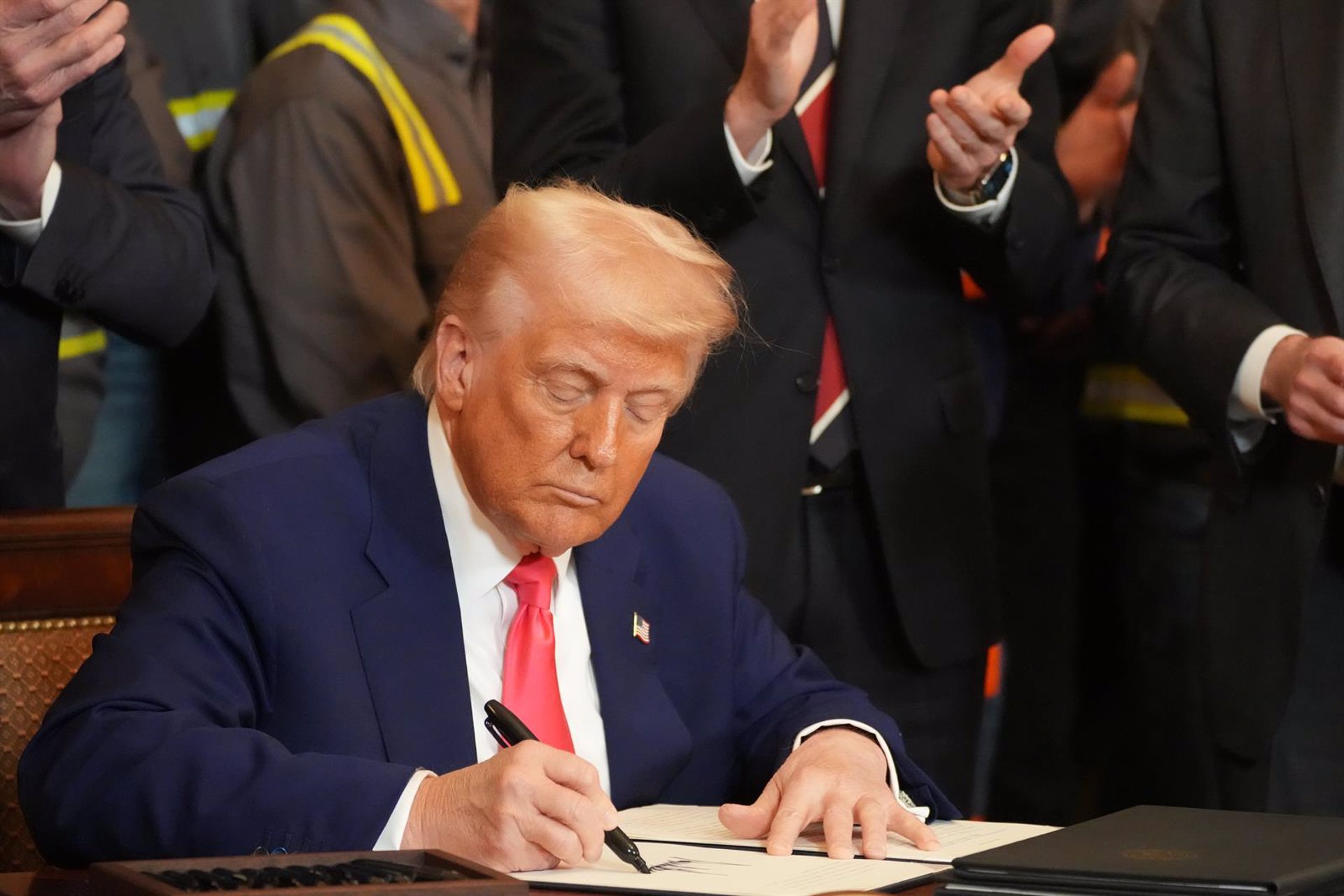 El PSOE quiere que el Congreso condene los «discursos de odio» contra colectivo LGTBI de líderes como Trump o Milei