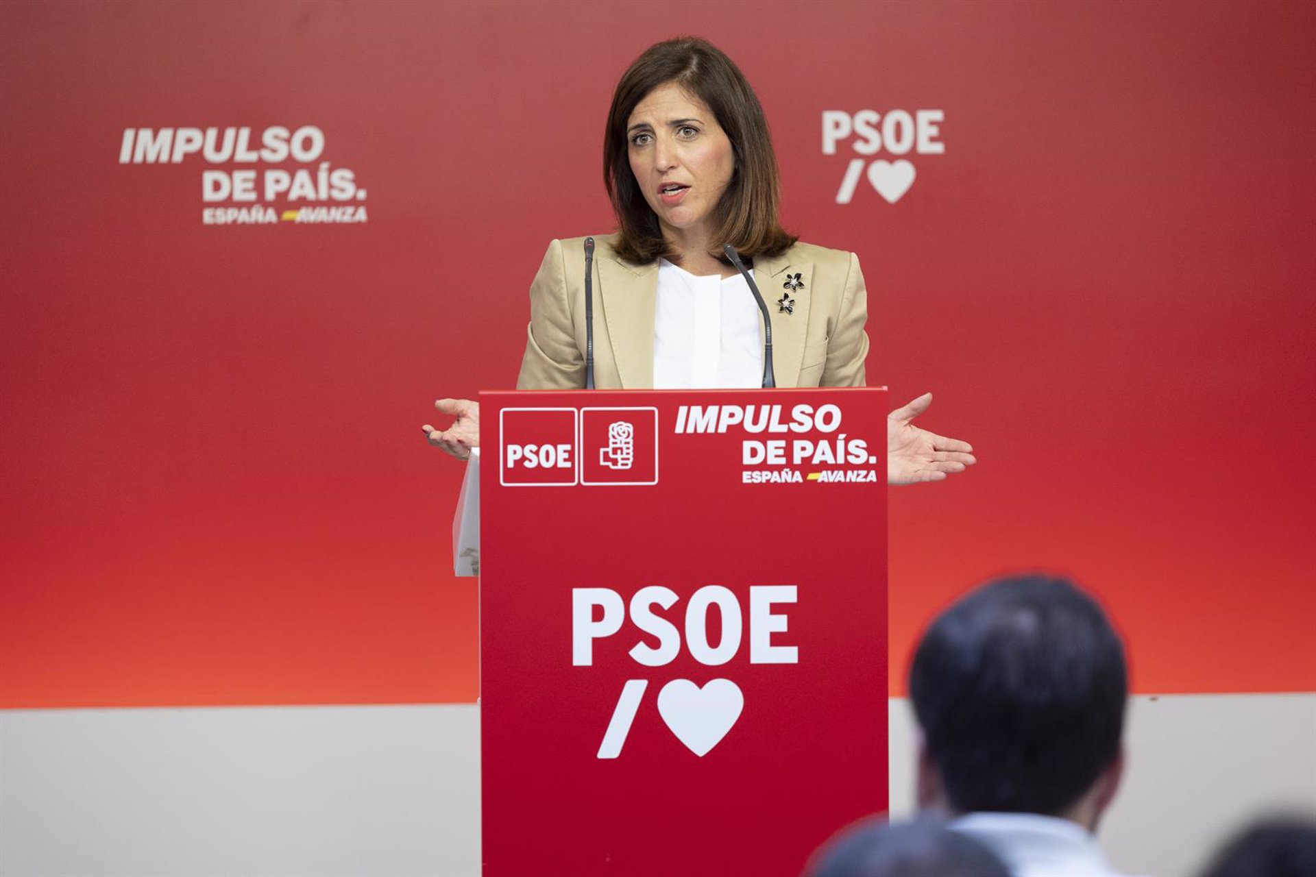 El PSOE achaca a Feijóo un «grave problema de machismo» por su «curiosidad» por «saber con quién duermen las ministras»