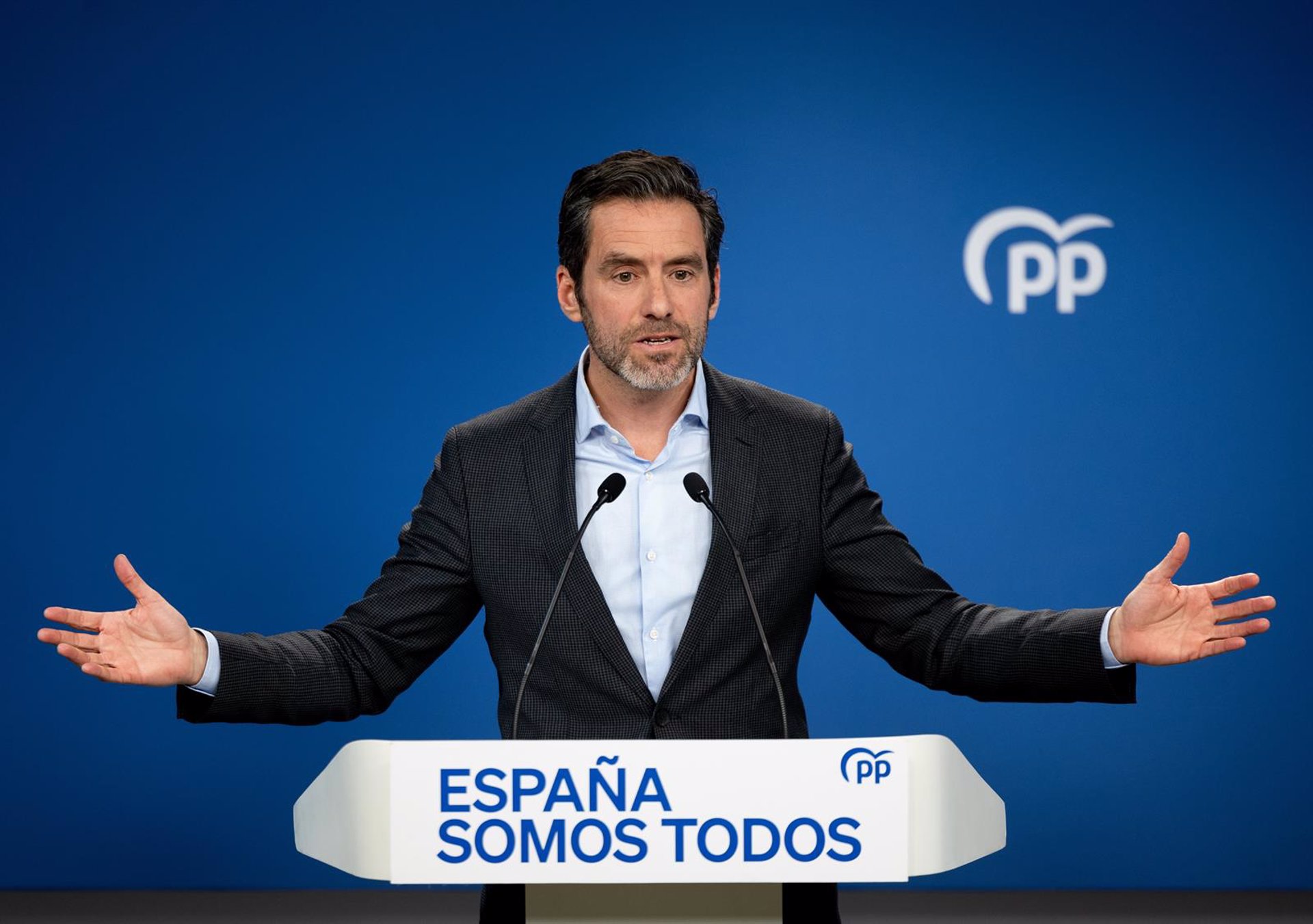 El PP ve un «error diplomático» que Sánchez no vaya al funeral del Papa, una ausencia que abre puerta a la especulación
