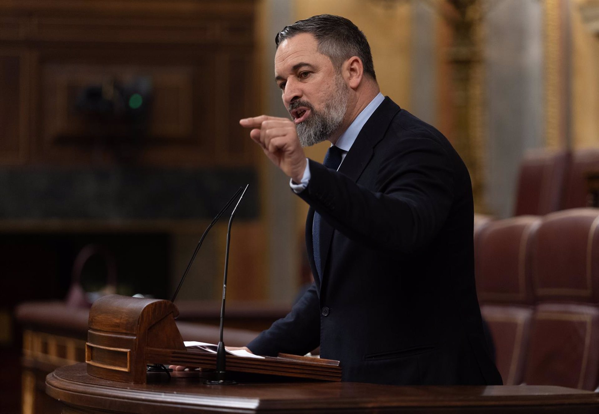 Abascal acusa a Sánchez de provocar el apagón y afirma que «saca provecho del caos, como los saqueadores»