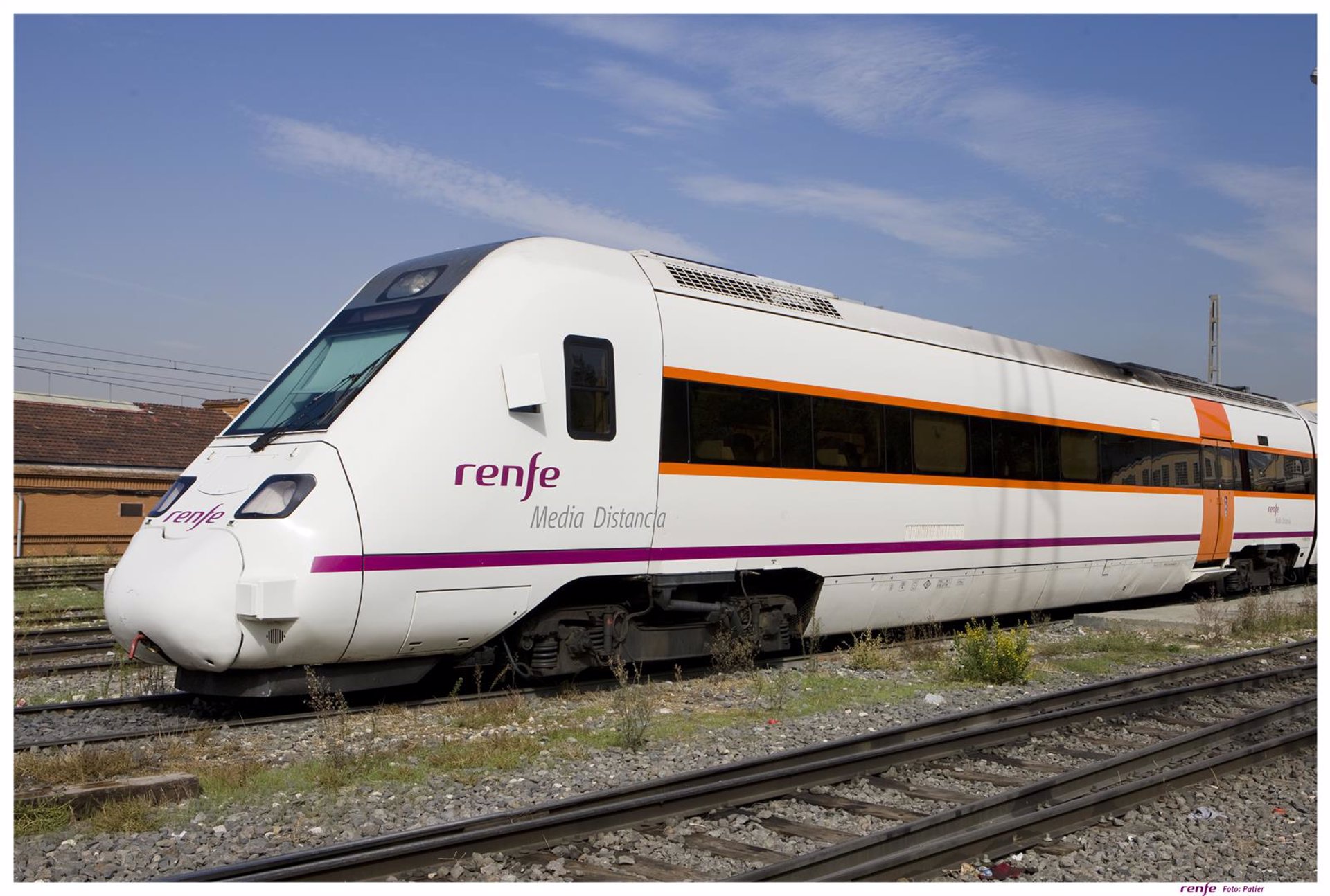 Se reducen los retrasos entre diez y 15 minutos de media en las conexiones por tren de Andalucía y Madrid