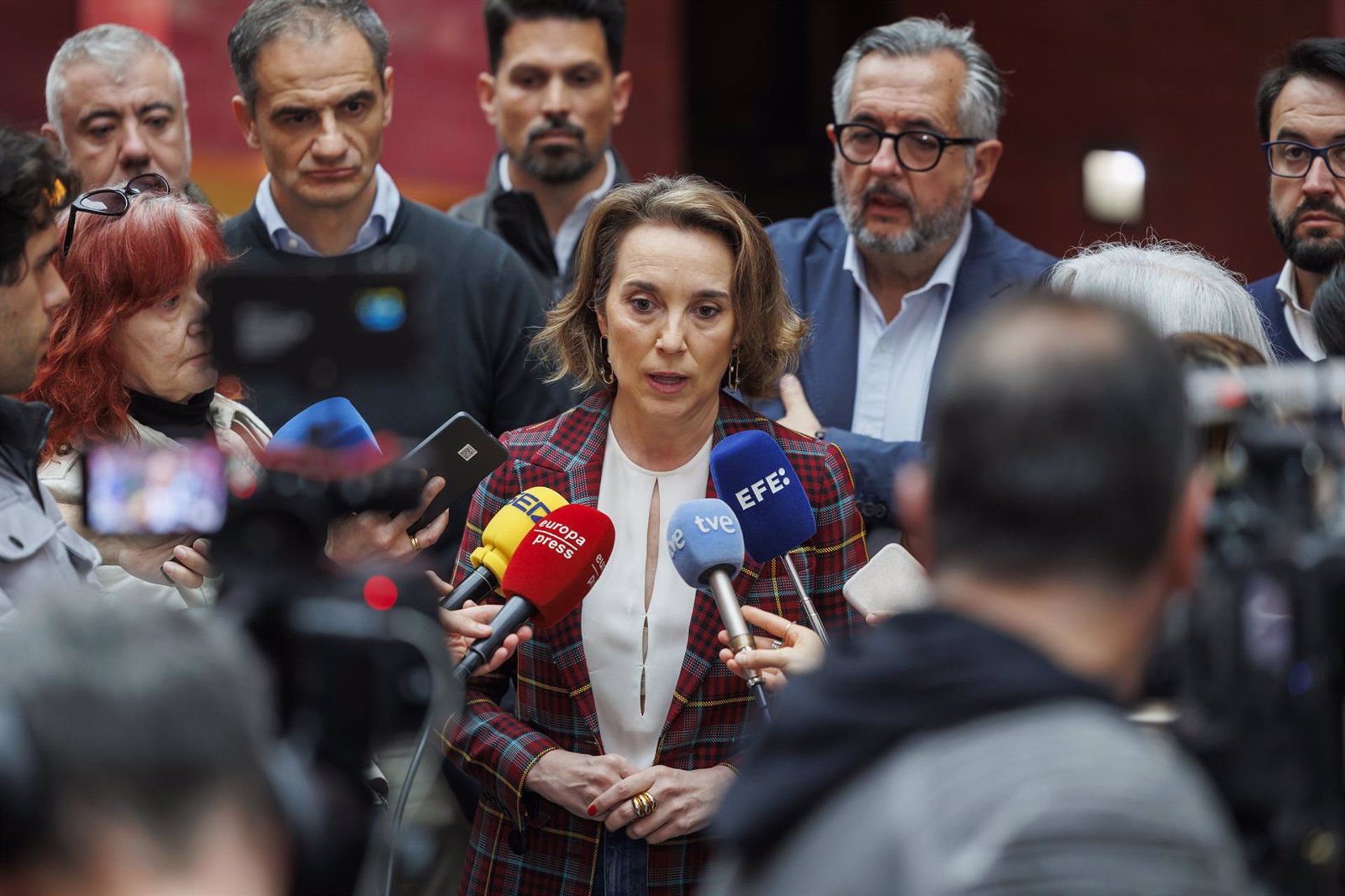 El PP enmarca la consulta pública sobre la OPA BBVA-Sabadell en la «arbitrariedad»: «Genera inseguridad jurídica»