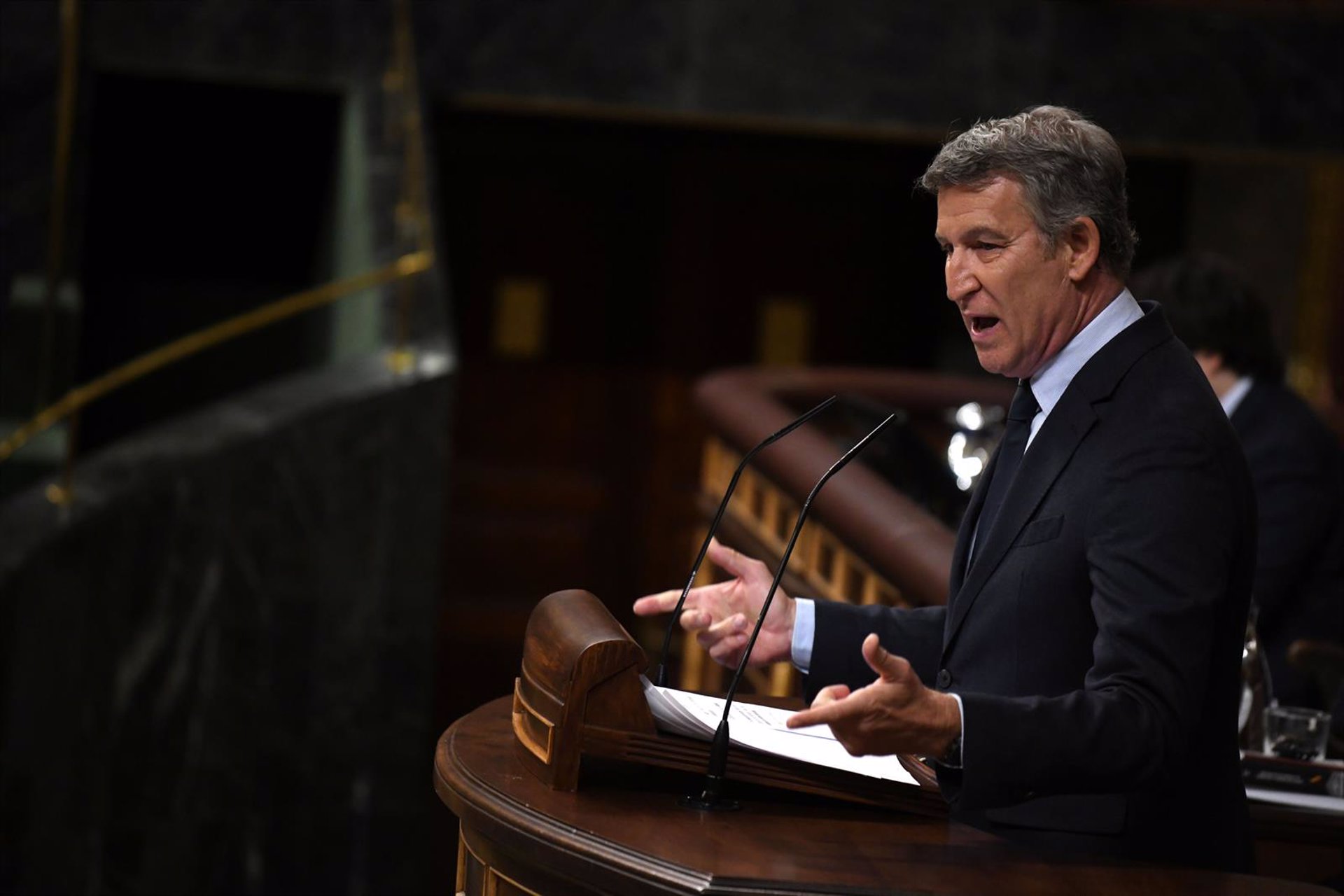 Feijóo carga contra Sánchez por quejarse del «no» del PP al decreto antiaranceles cuando tiene la «patente del no es no»