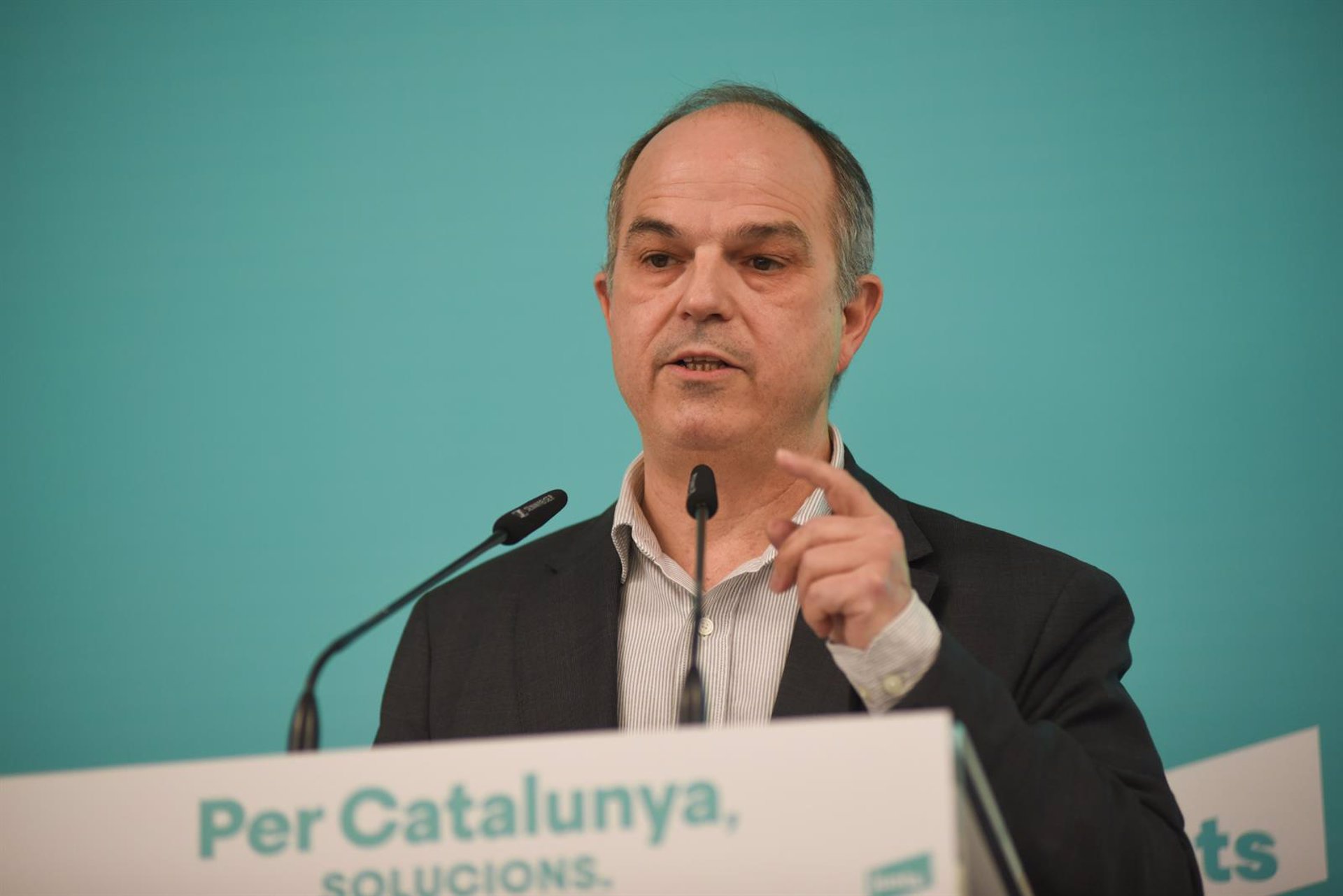 Turull ve en el «tramo final» la negociación del catalán en Europa y espera noticias este mes