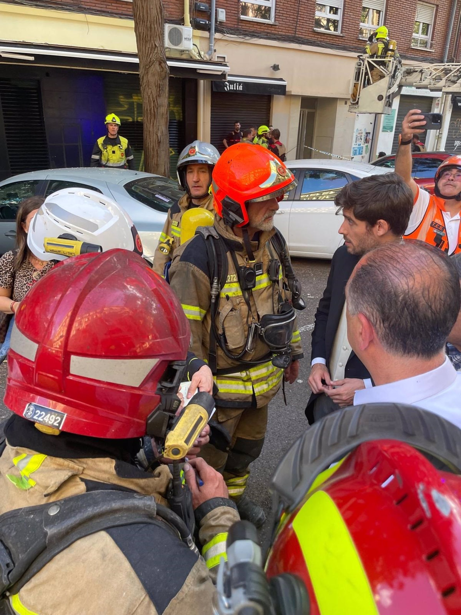 Bomberos dan por extinguido el incendio en una vivienda en la calle Artes Gráficas