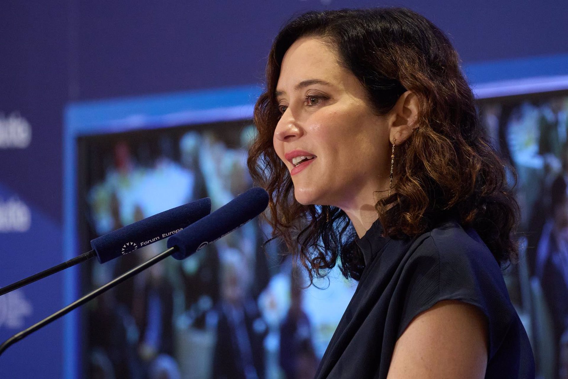 Ayuso censura que PSOE se «sorprenda» de revelación de mensajes mientras «filtra datos anónimos de particulares»