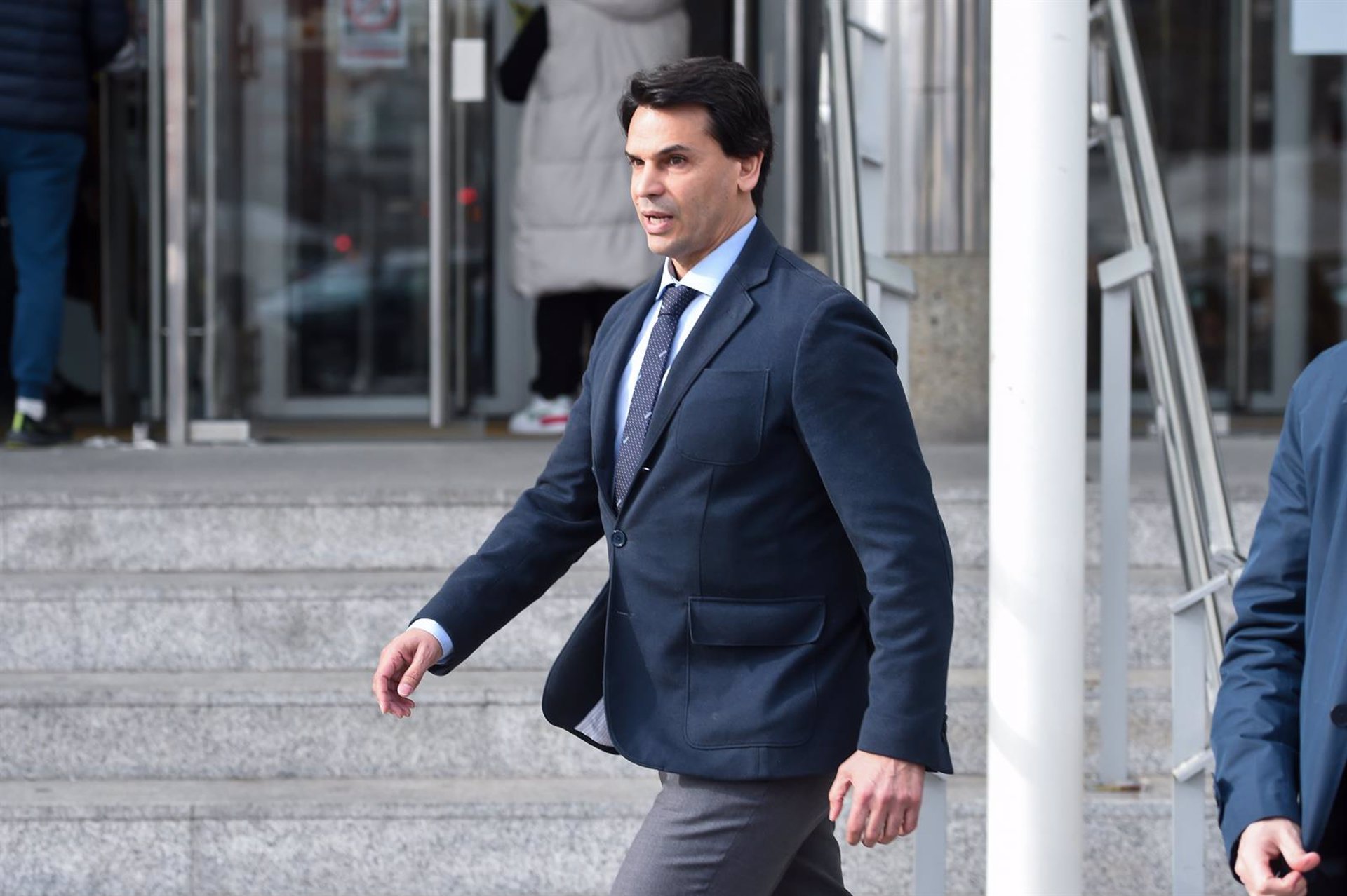 La jueza interroga como investigado al fiscalista de la pareja de Ayuso por el presunto fraude fiscal