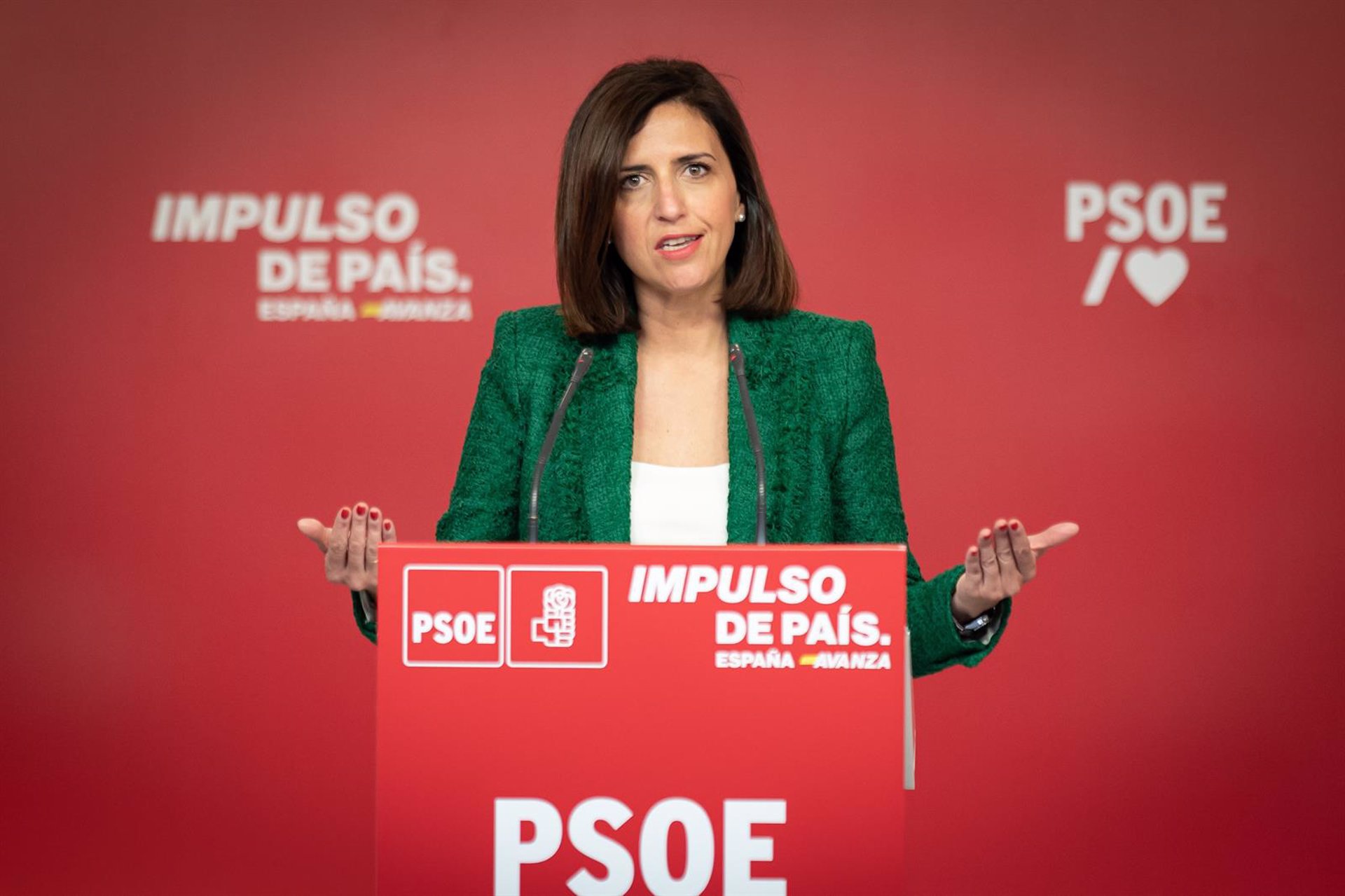 El PSOE resta importancia a los mensajes filtrados de Sánchez sobre Robles e Iglesias: «No merecen mucho interés»
