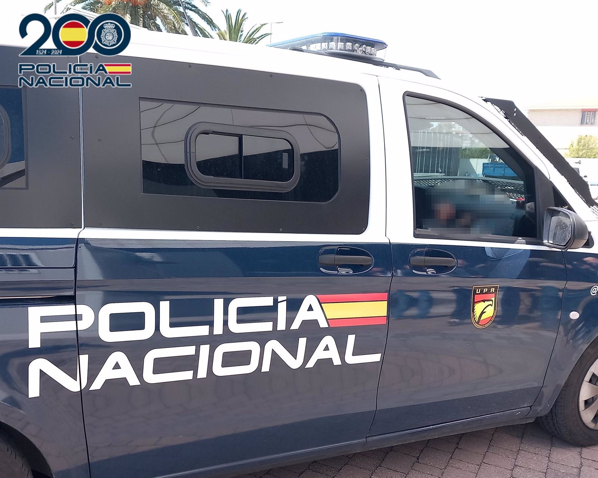 Dos detenidos por amenazar con palos y cuchillos a la mujer a la que habían ocupado el piso