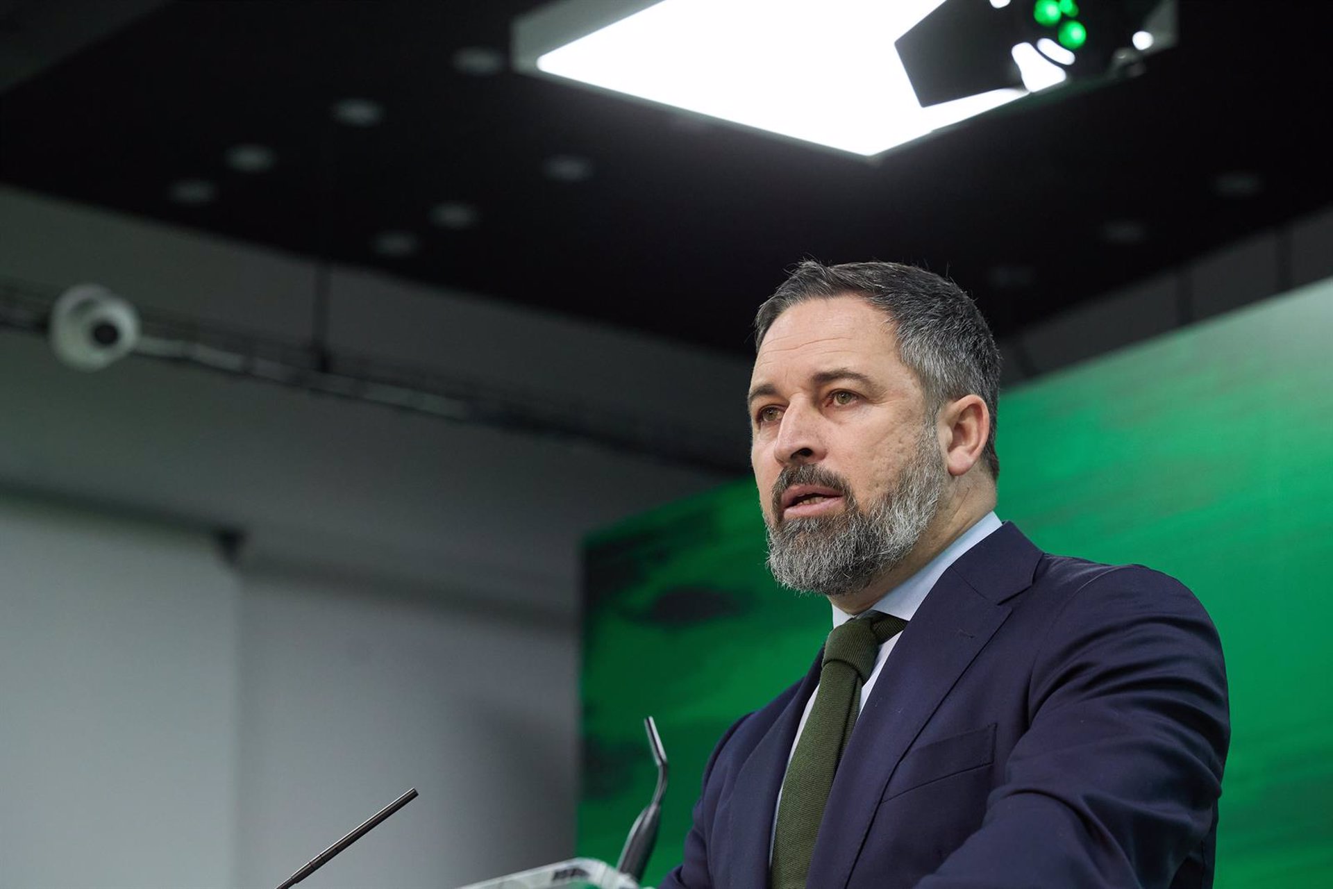 Abascal revela que el PP no le ha llamado para relevar a Mazón y dice que tiene una opinión «bastante negativa» de Camps