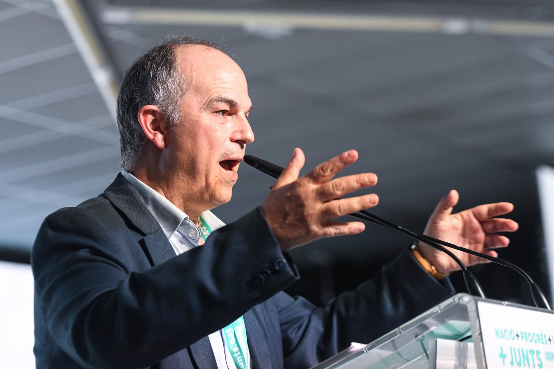 Turull subraya la implicación del Gobierno por el catalán en Europa, que ve «más cerca»