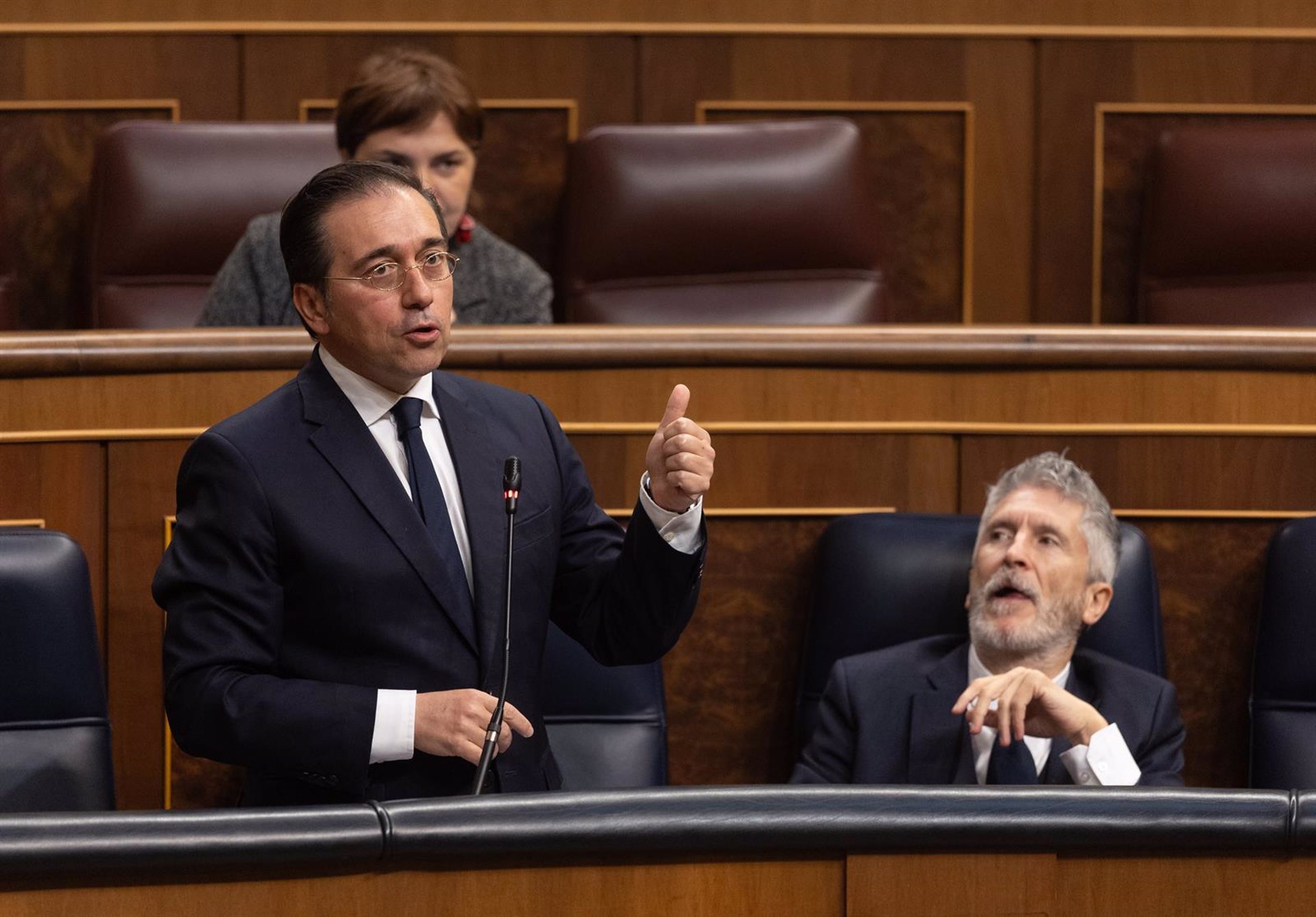 Albares reprocha a Rufián que dude de la influencia del Gobierno en Europa para la oficialidad del catalán: «No ayuda»