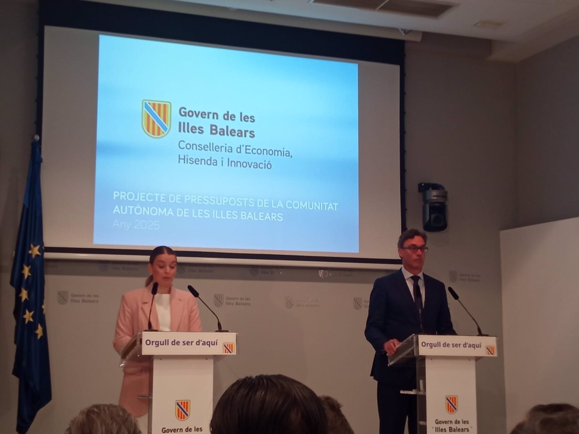 El Govern presenta unos presupuestos pactados con Vox que ascienden a 7.469,1 millones de euros, un 2% más