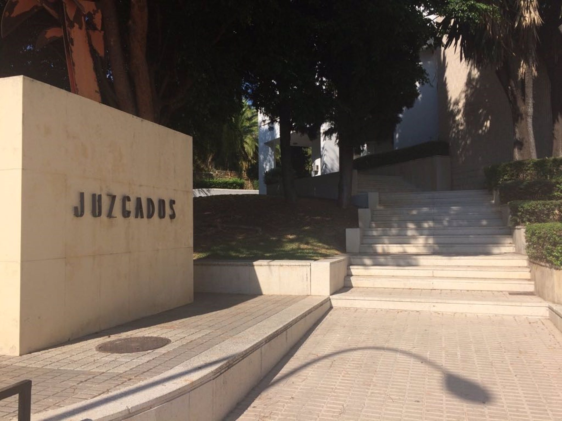 En libertad dos jóvenes que siguen investigados por agresión sexual a un mujer en Marbella