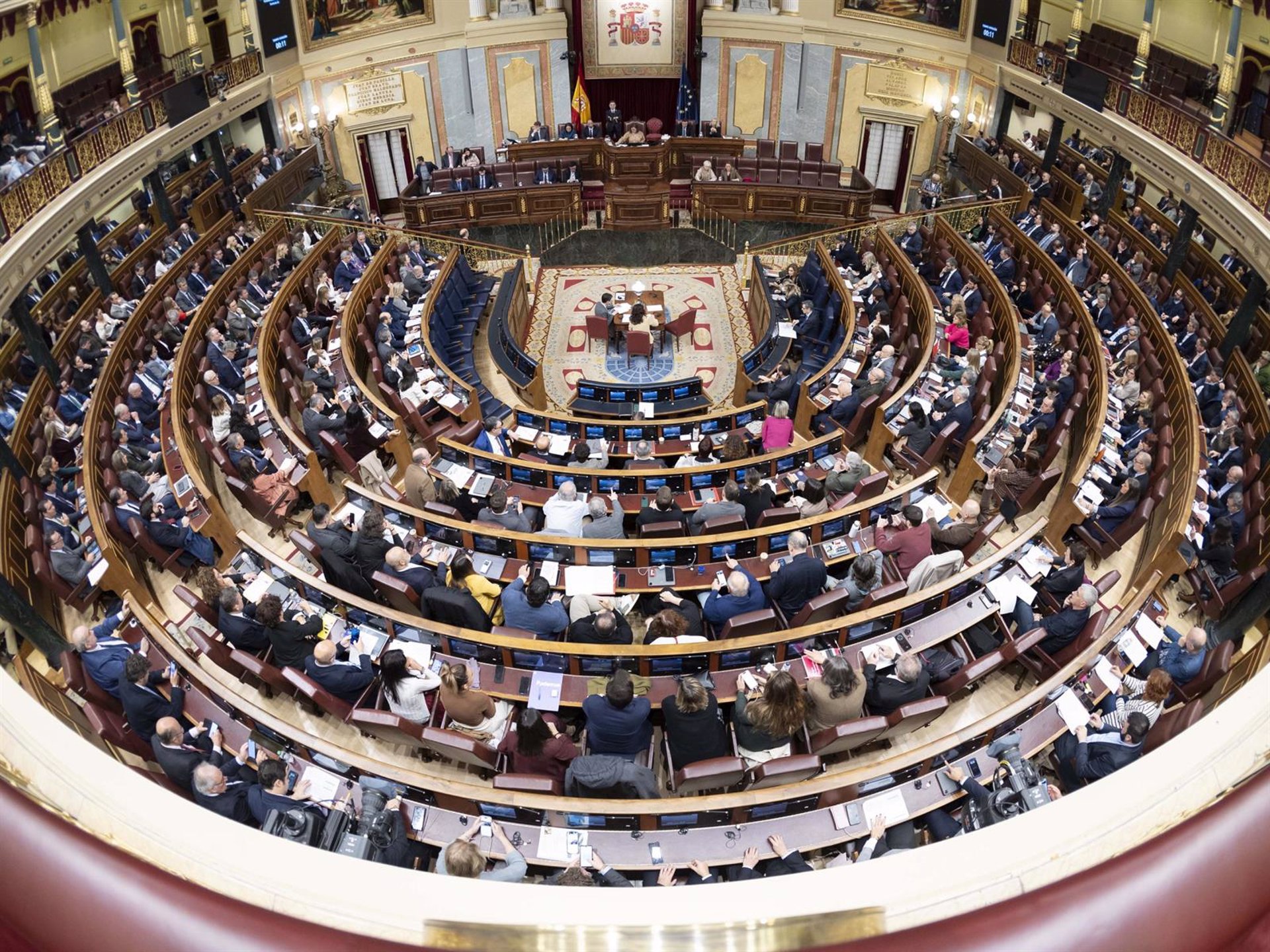 El PSOE defiende hoy en el Congreso su idea de sancionar a diputados que falseen su patrimonio u oculten sus agendas
